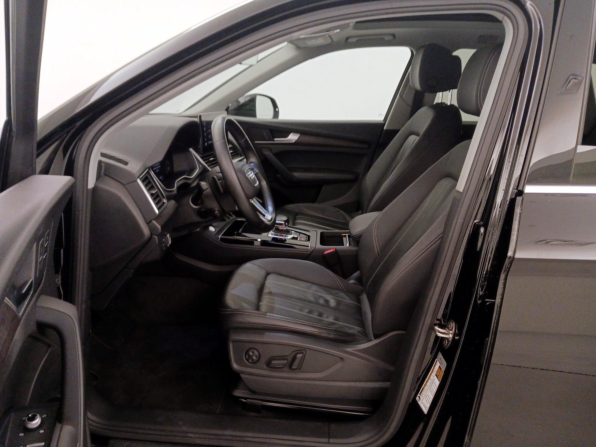 Thumbnail: 2021 Audi Q5 - 11