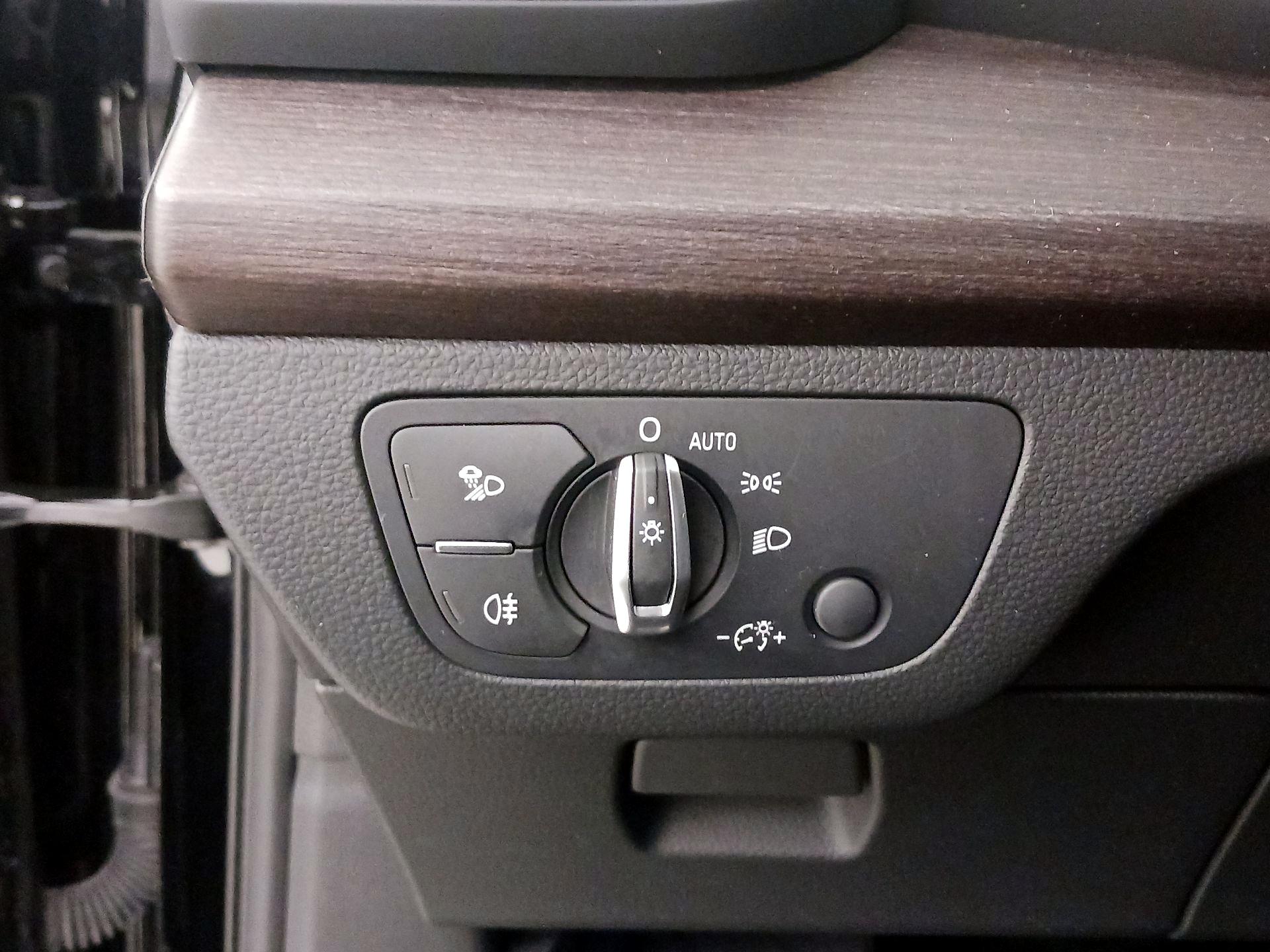 Thumbnail: 2021 Audi Q5 - 13