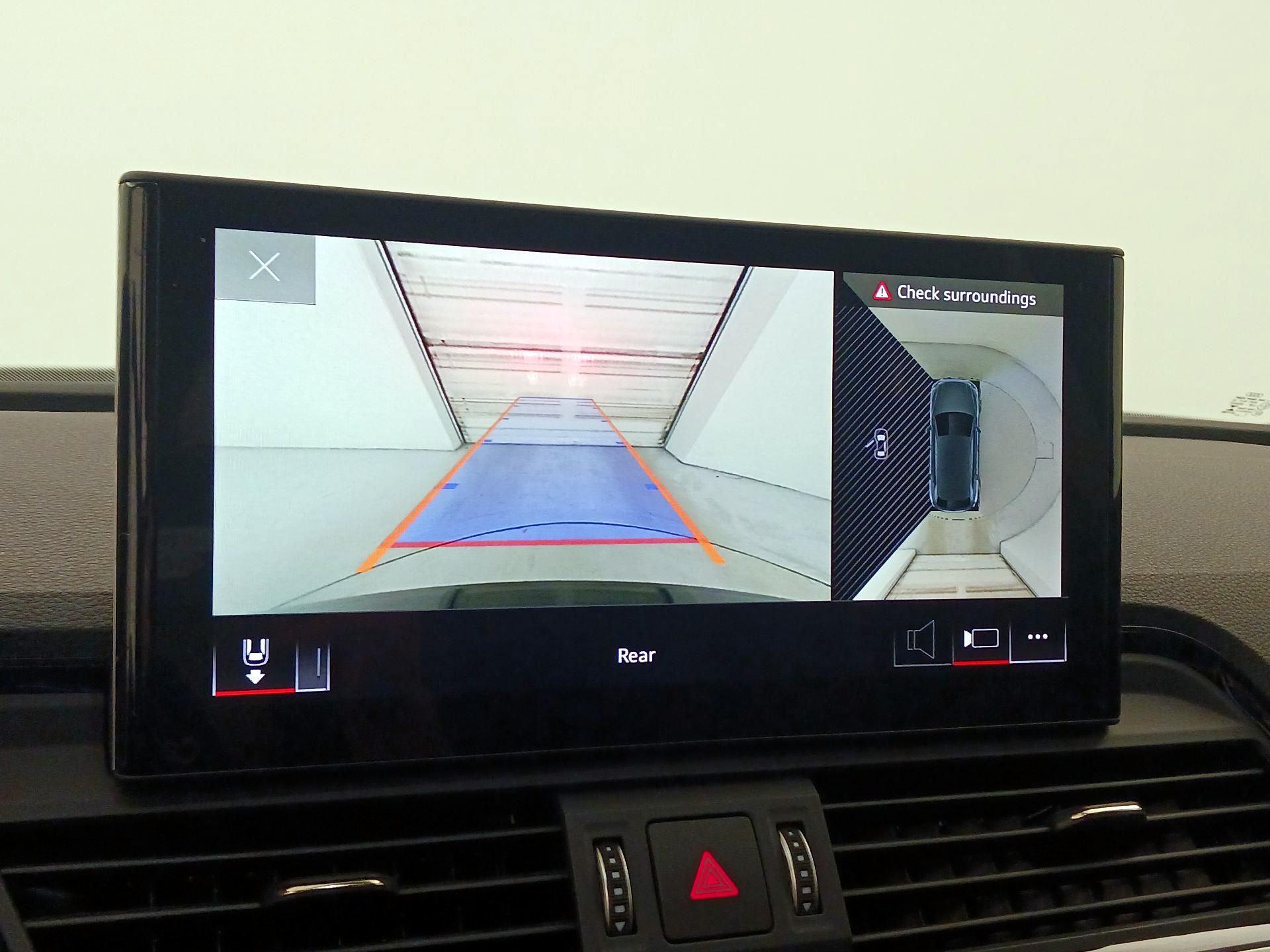 Thumbnail: 2021 Audi Q5 - 14