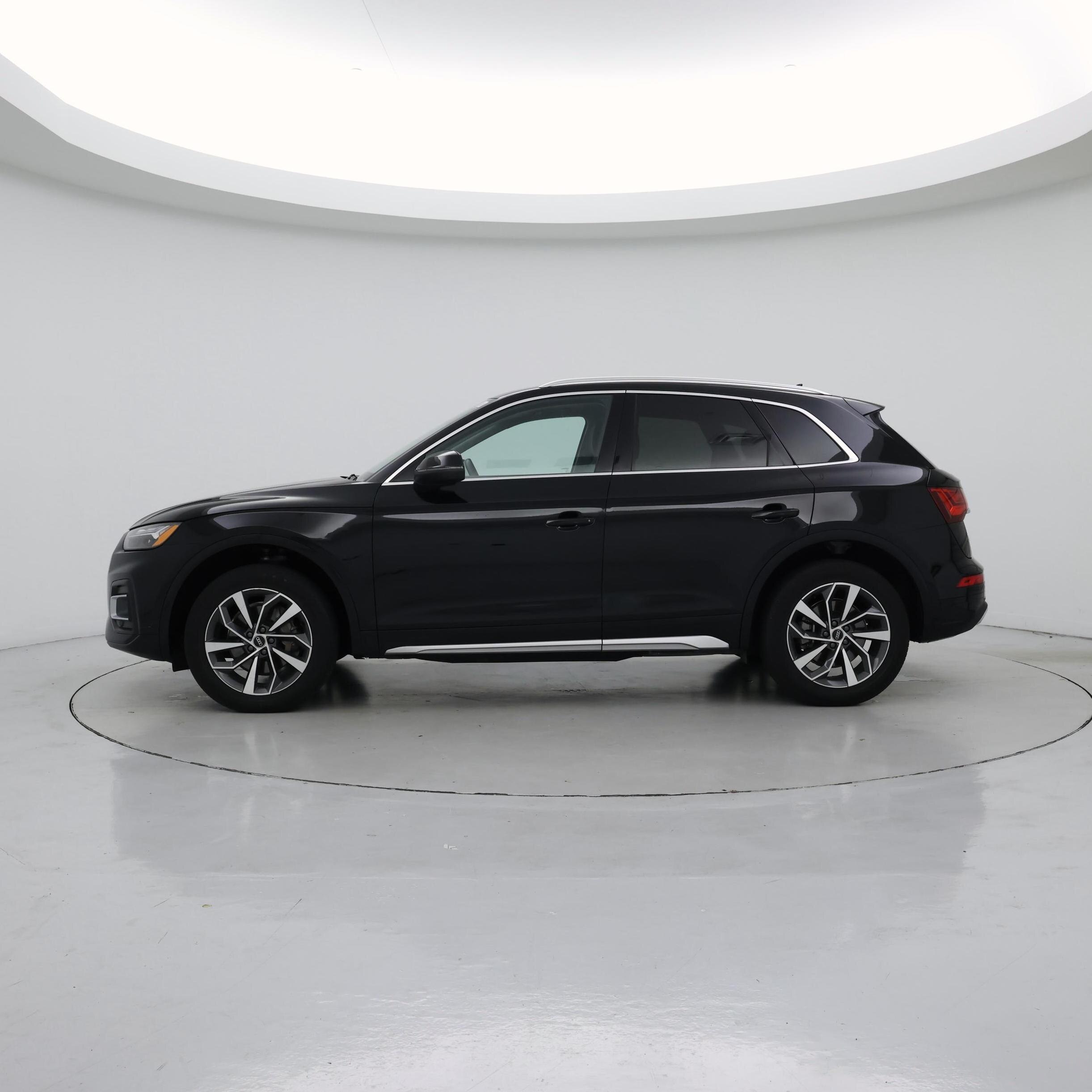 Thumbnail: 2021 Audi Q5 - 3