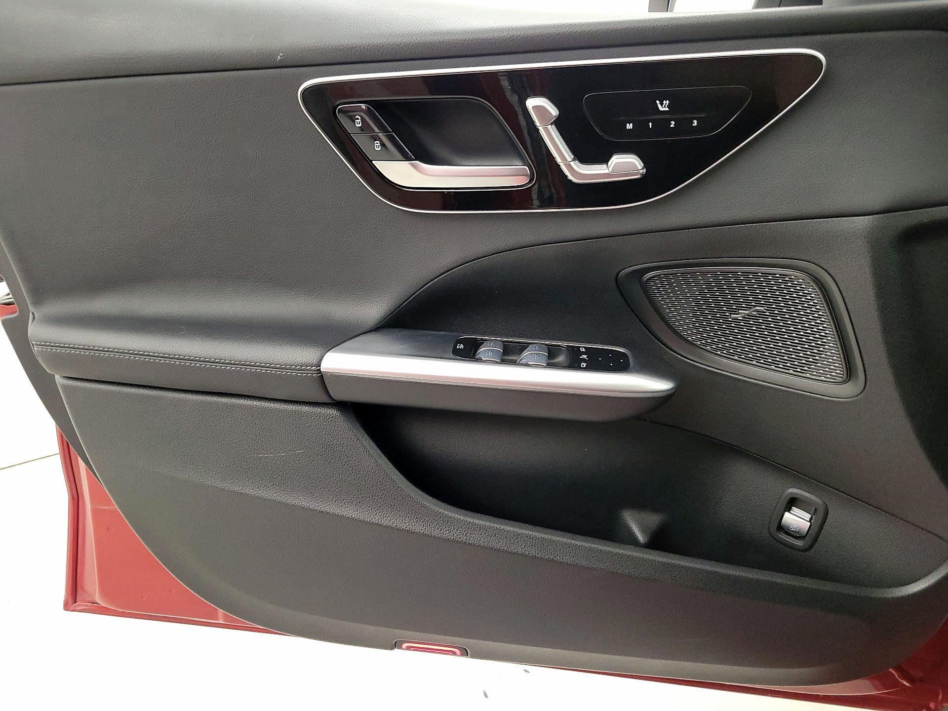 Thumbnail: 2022 Mercedes-Benz C-Class - 12