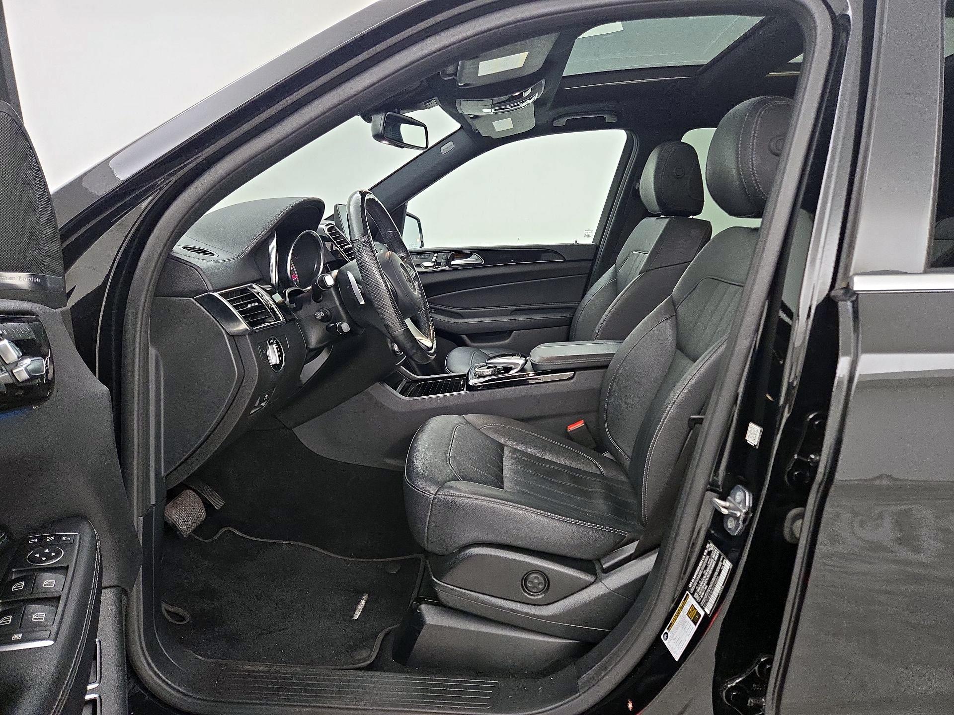 Thumbnail: 2019 Mercedes-Benz GLS - 11