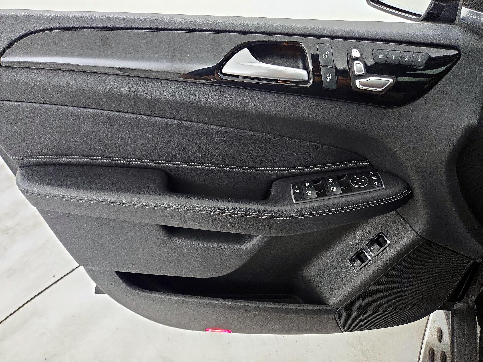 Thumbnail: 2019 Mercedes-Benz GLS - 12