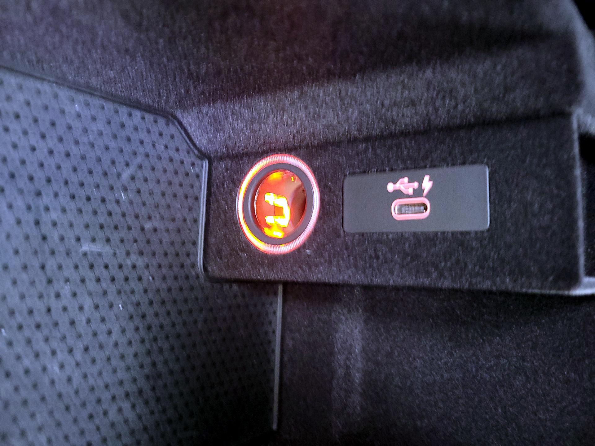 Thumbnail: 2020 BMW 8 Series - 19