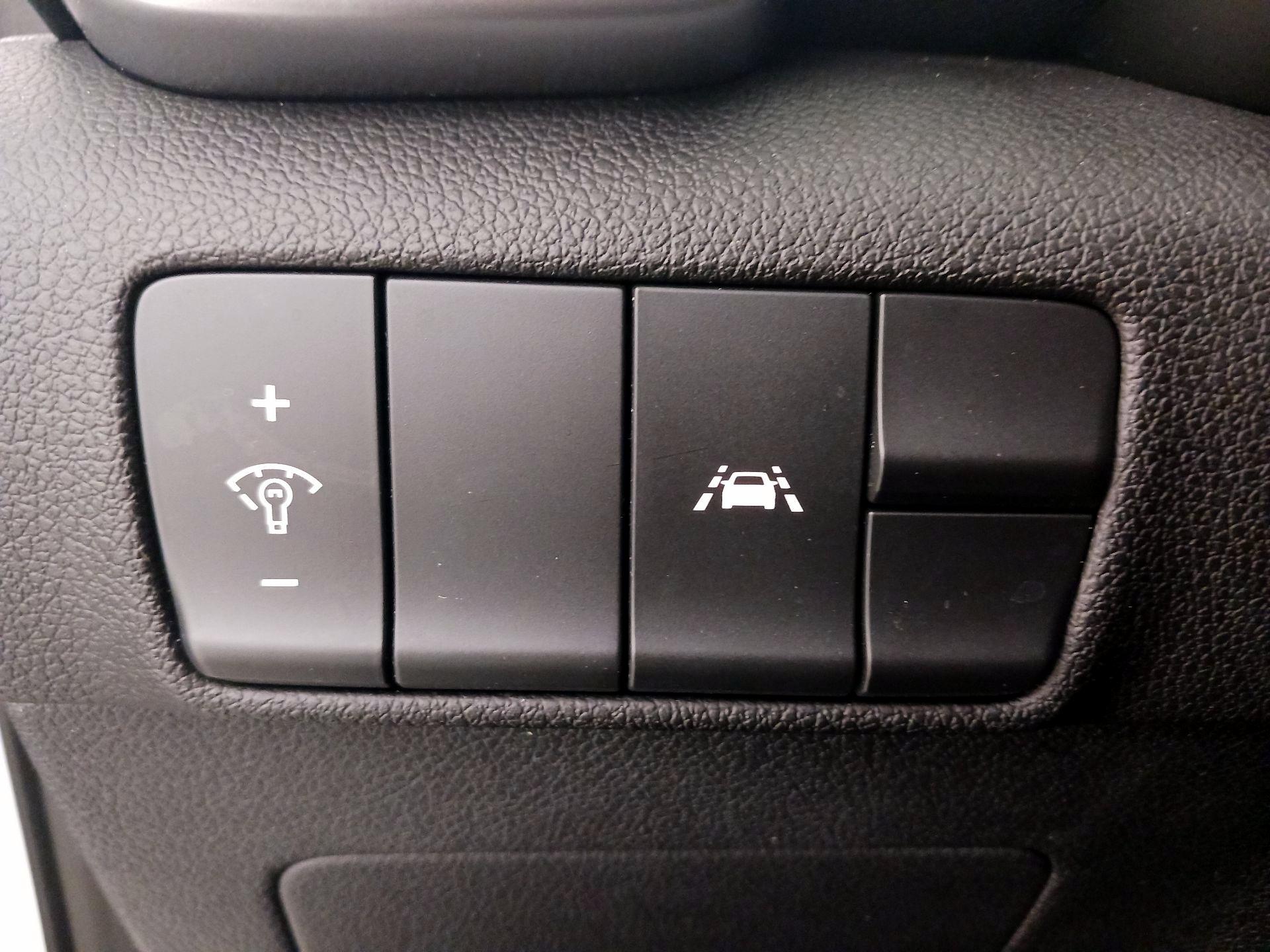 Thumbnail: 2021 Kia Sportage - 13