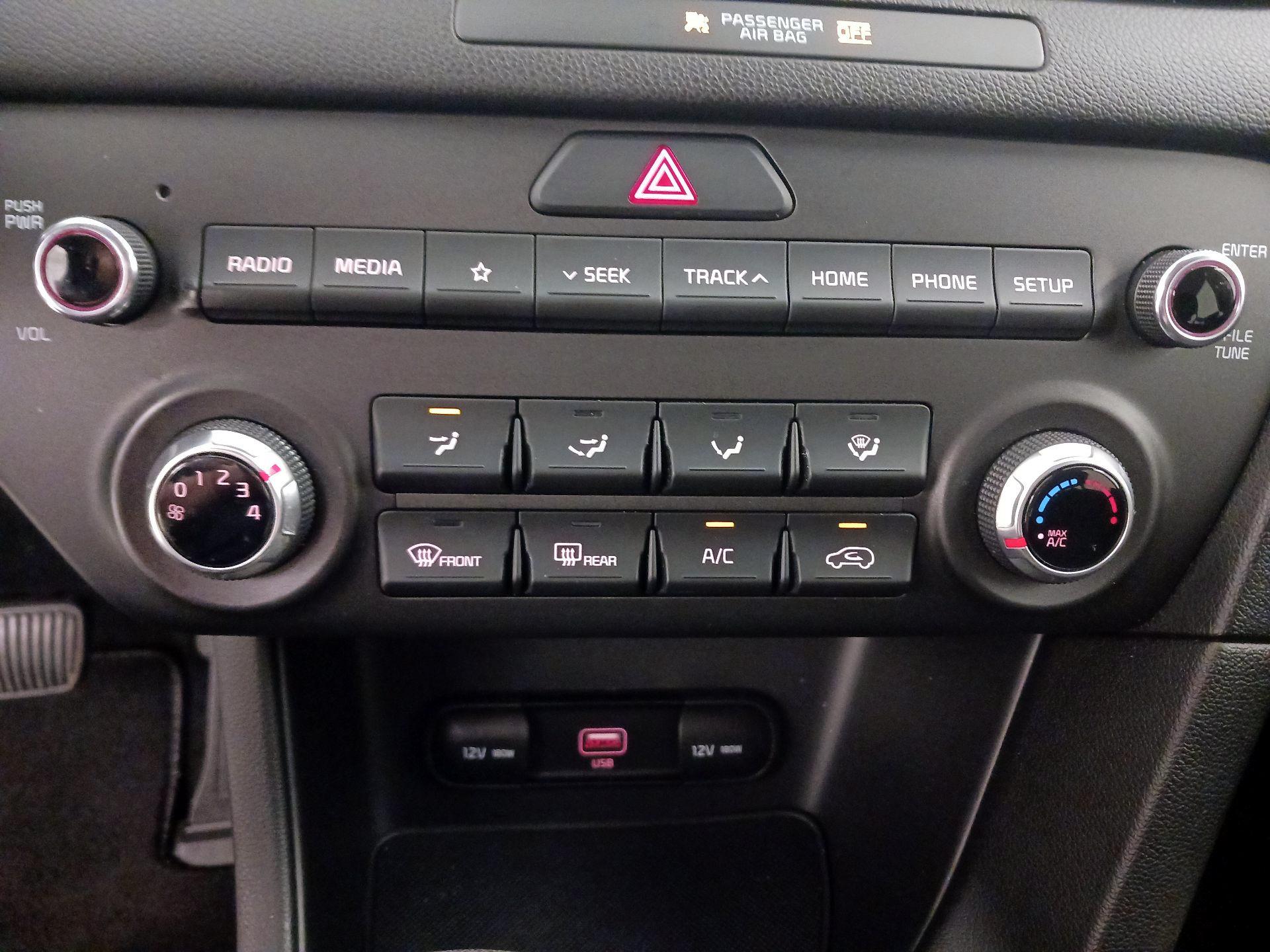 Thumbnail: 2021 Kia Sportage - 16