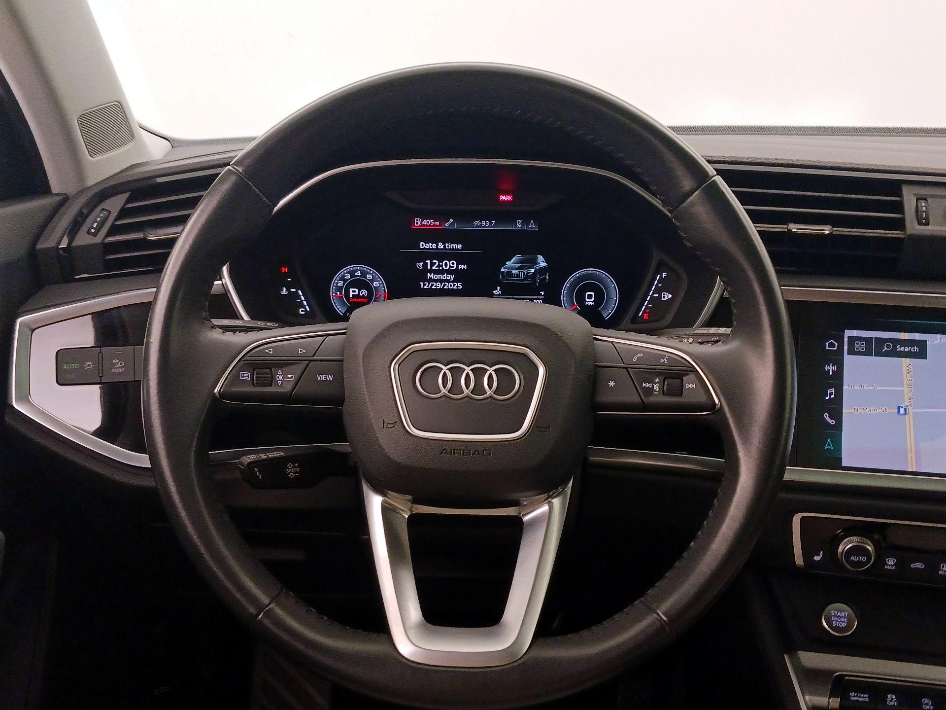 Thumbnail: 2020 Audi Q3 - 10