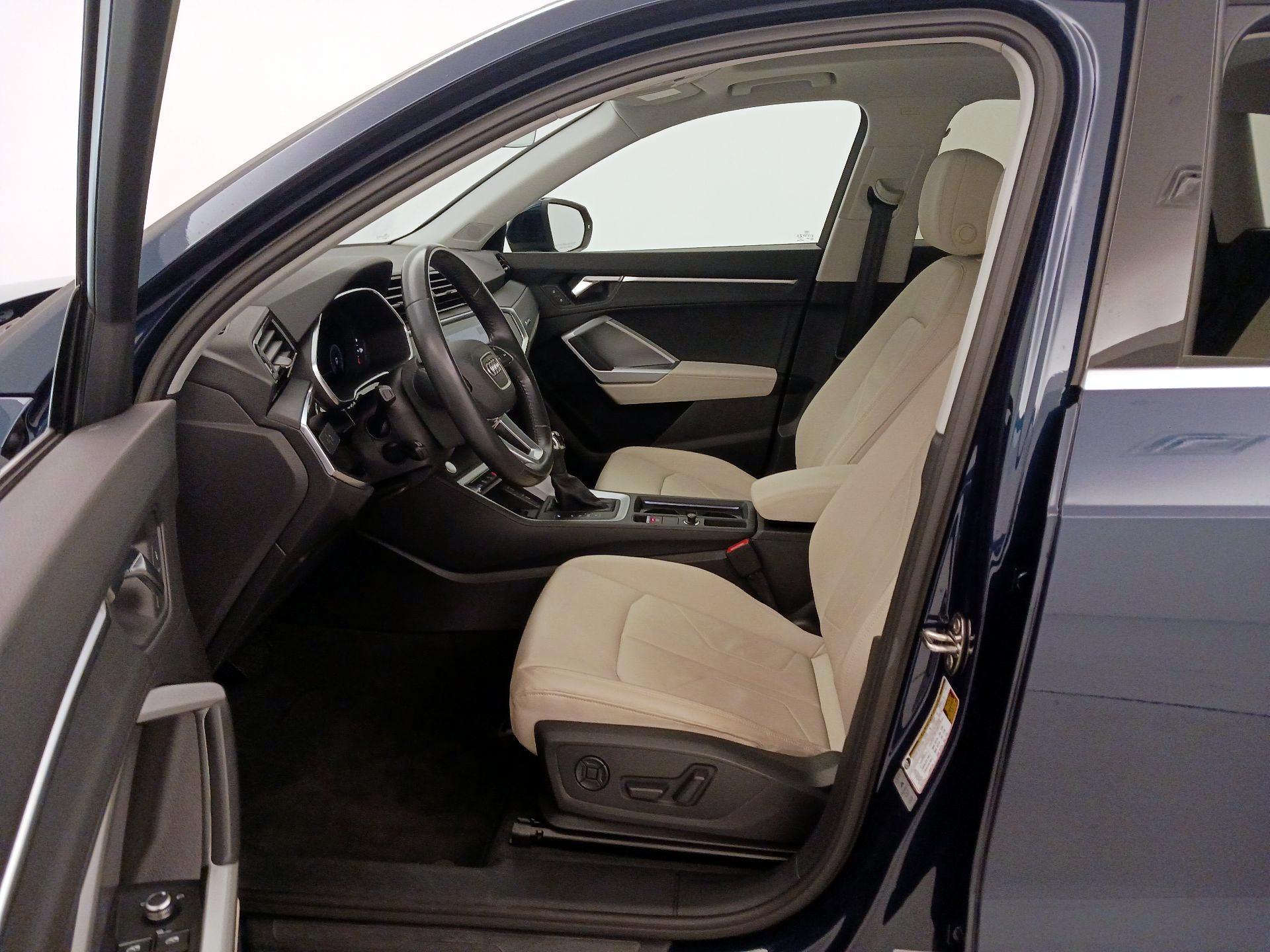 Thumbnail: 2020 Audi Q3 - 11