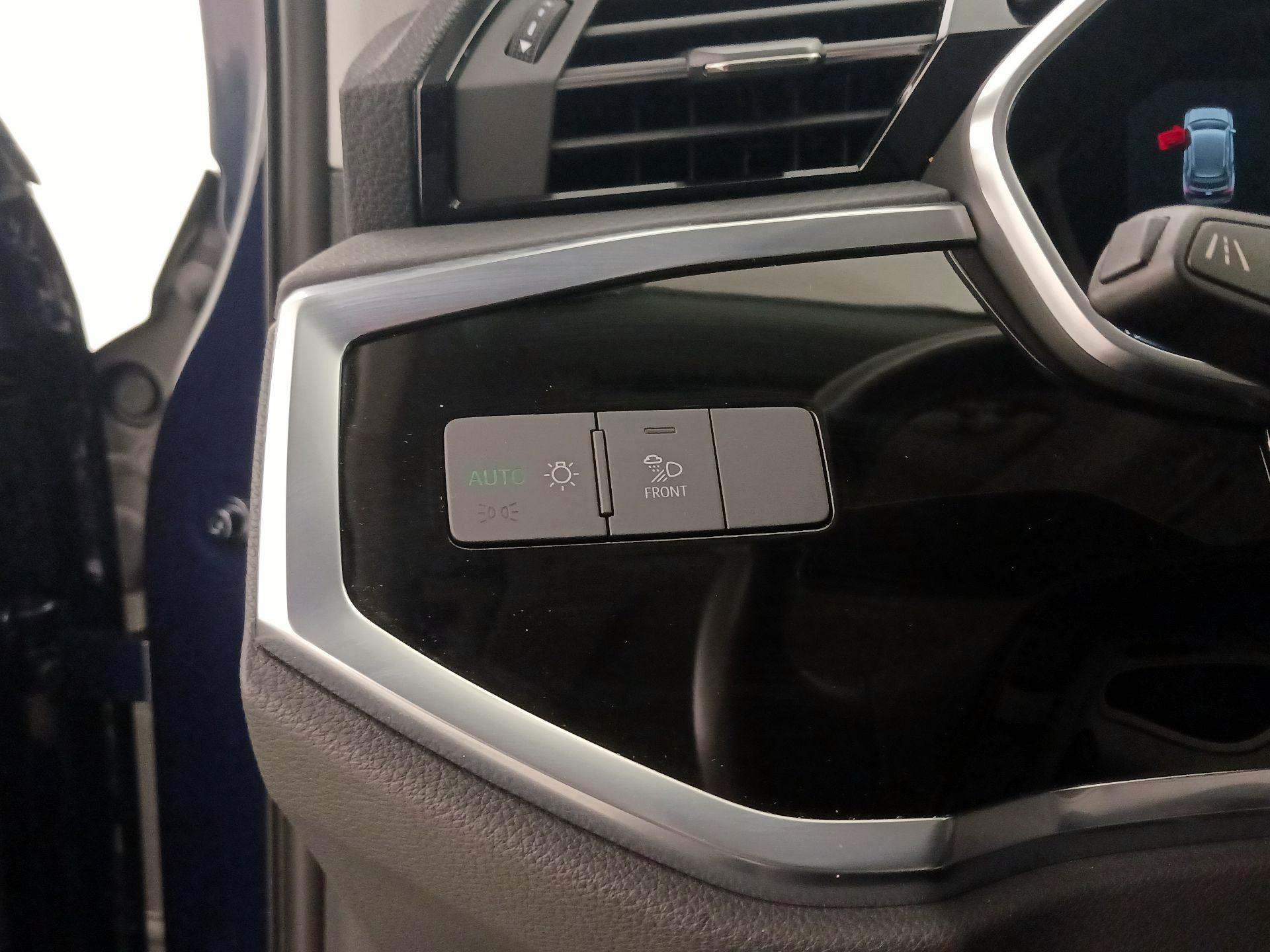 Thumbnail: 2020 Audi Q3 - 13