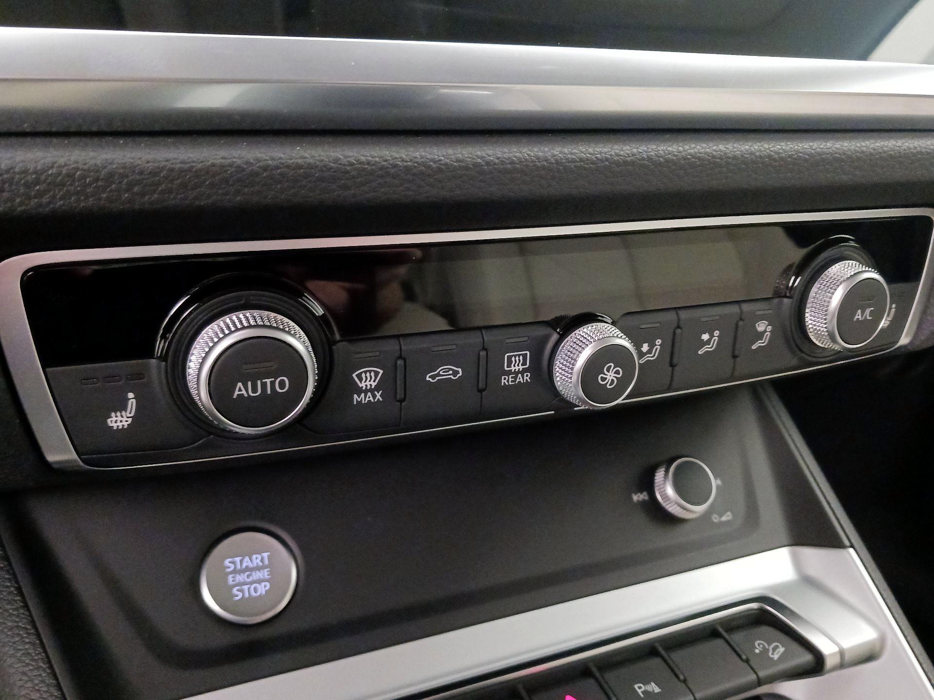 Thumbnail: 2020 Audi Q3 - 17