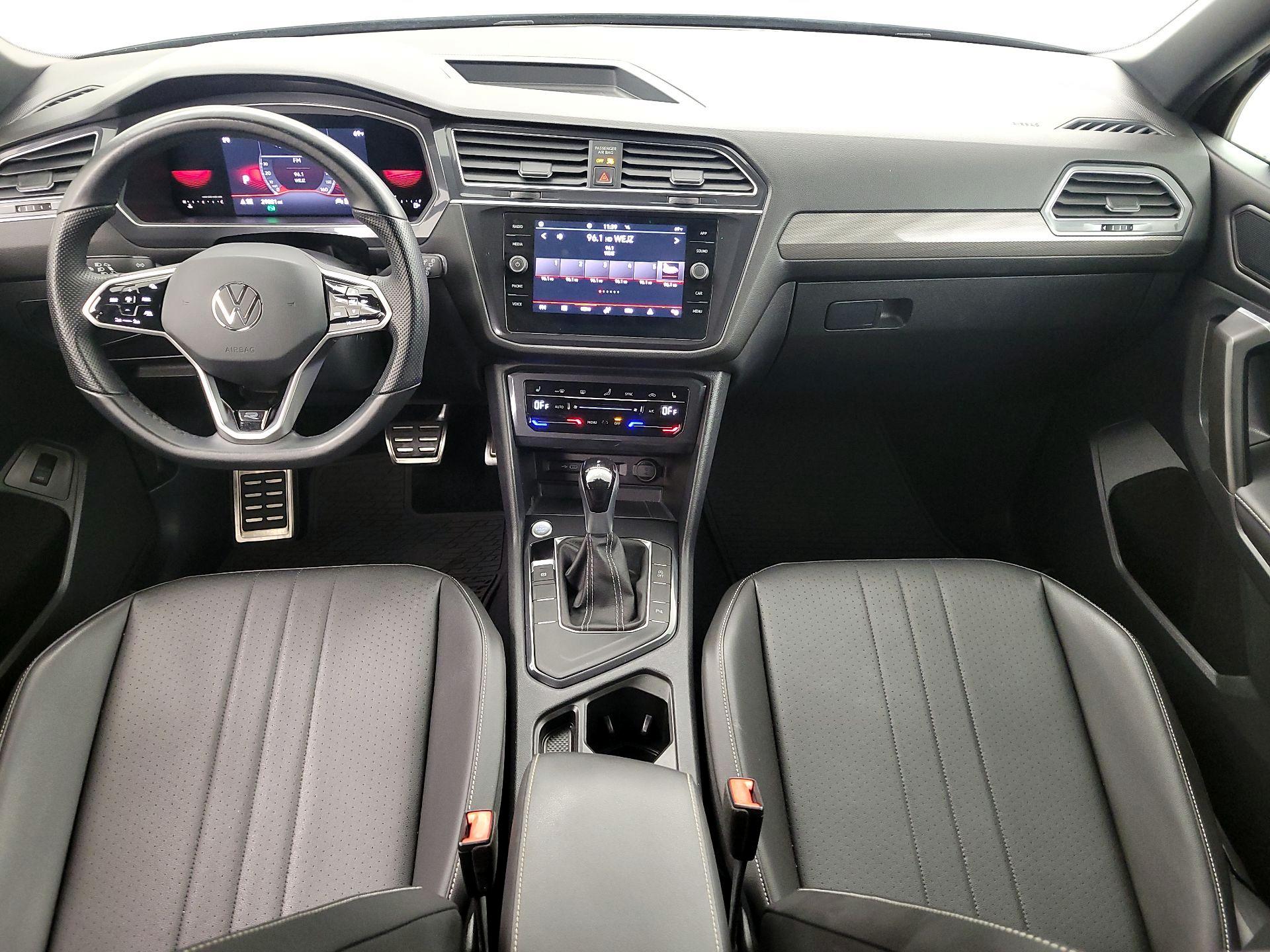 Thumbnail: 2022 Volkswagen Tiguan - 9