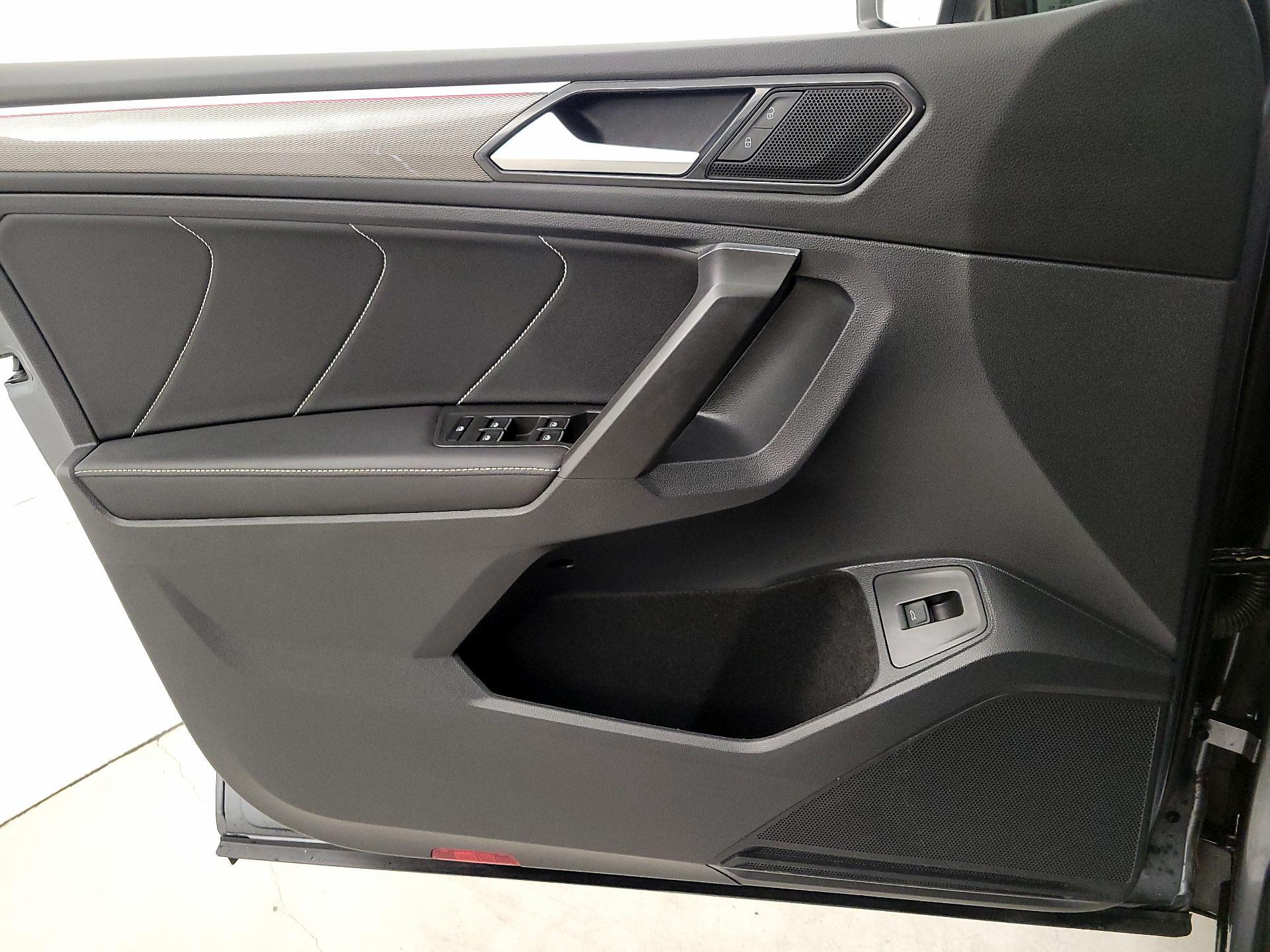 Thumbnail: 2022 Volkswagen Tiguan - 12