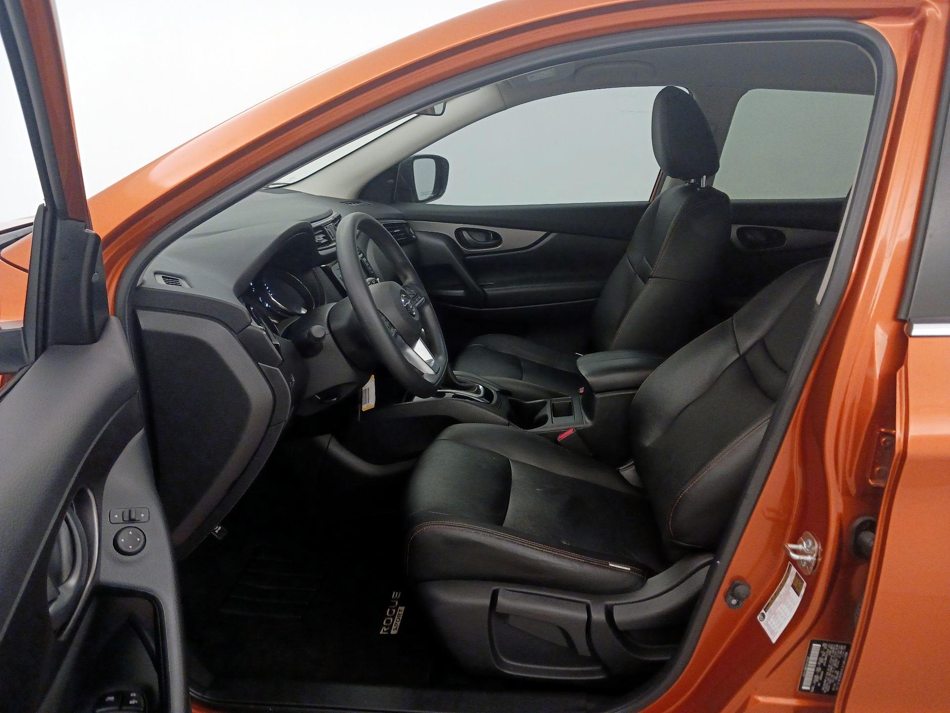 Thumbnail: 2021 Nissan Rogue Sport - 11