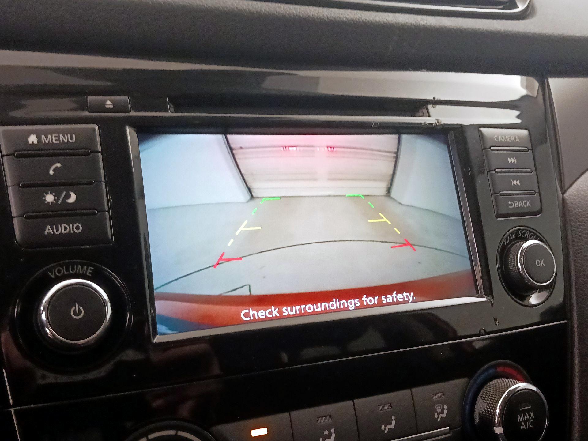 Thumbnail: 2021 Nissan Rogue Sport - 14