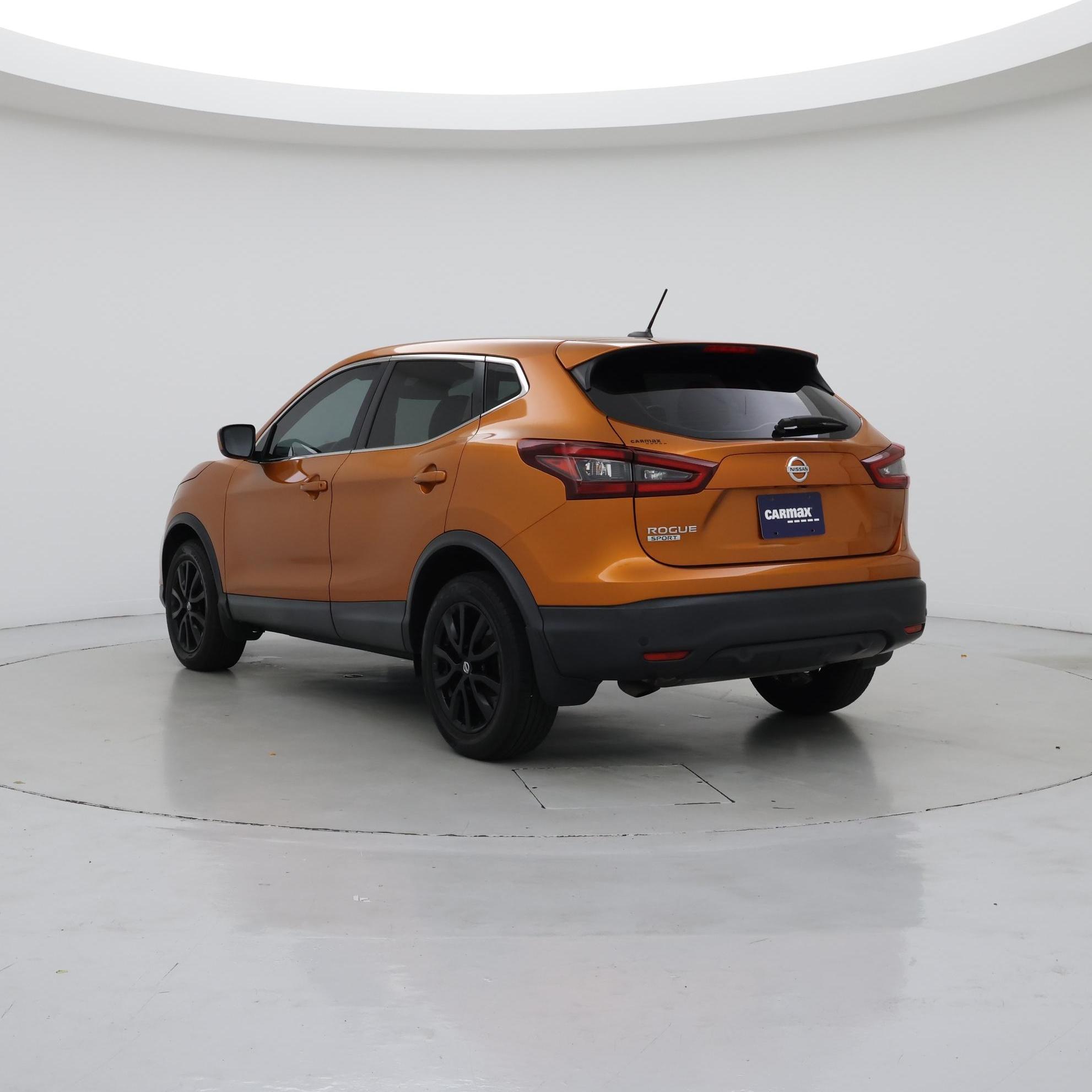 Thumbnail: 2021 Nissan Rogue Sport - 2