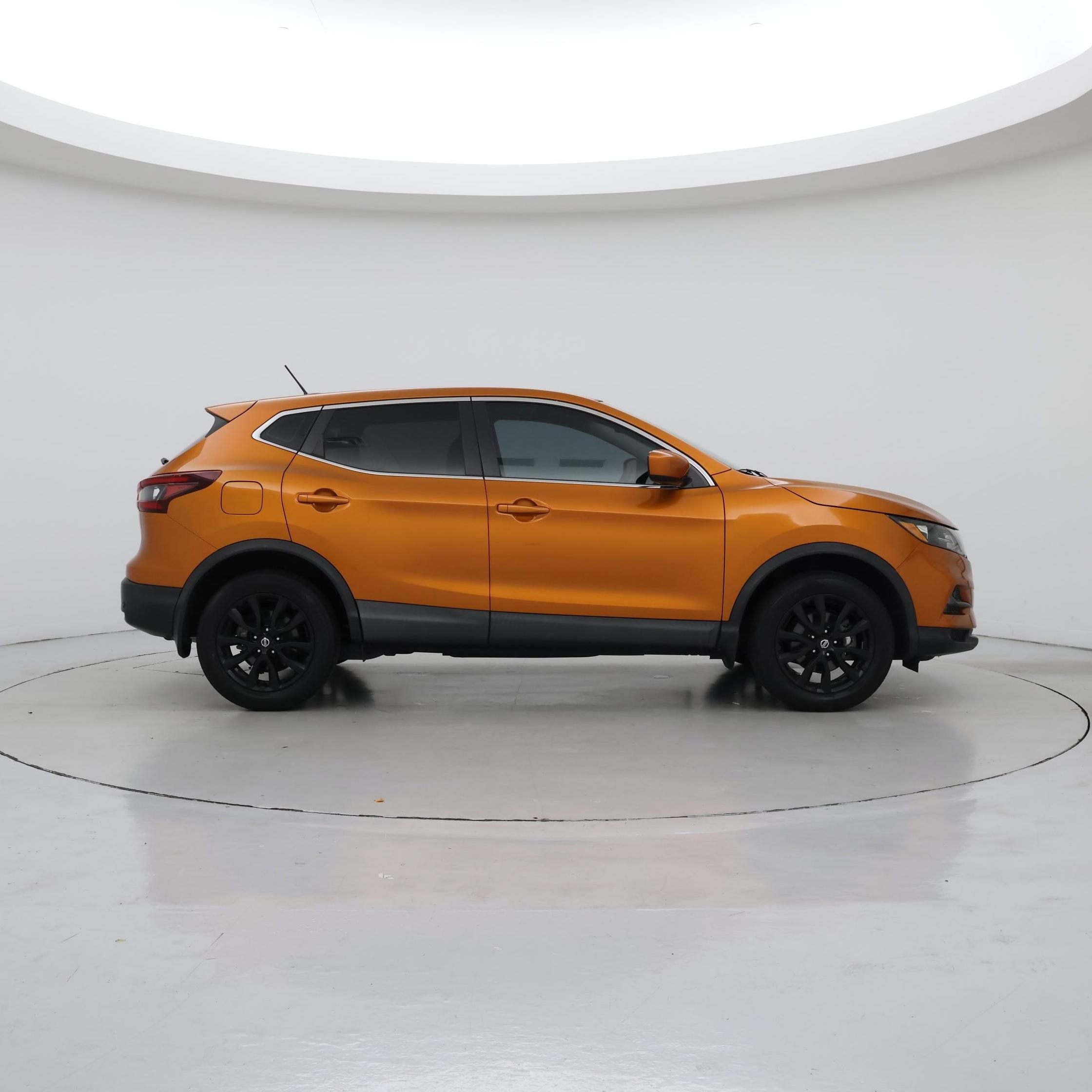 Thumbnail: 2021 Nissan Rogue Sport - 7
