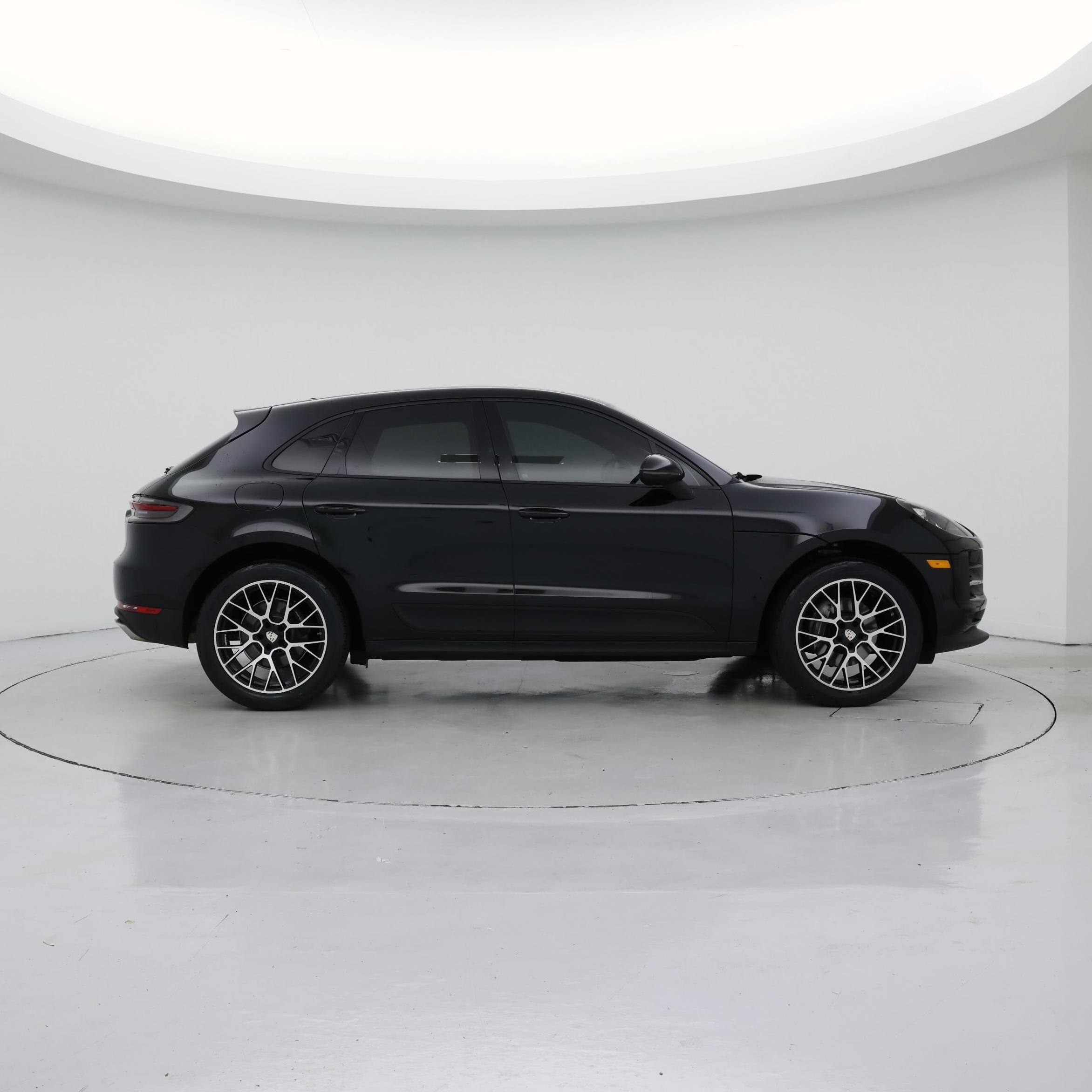 Thumbnail: 2020 Porsche Macan - 7
