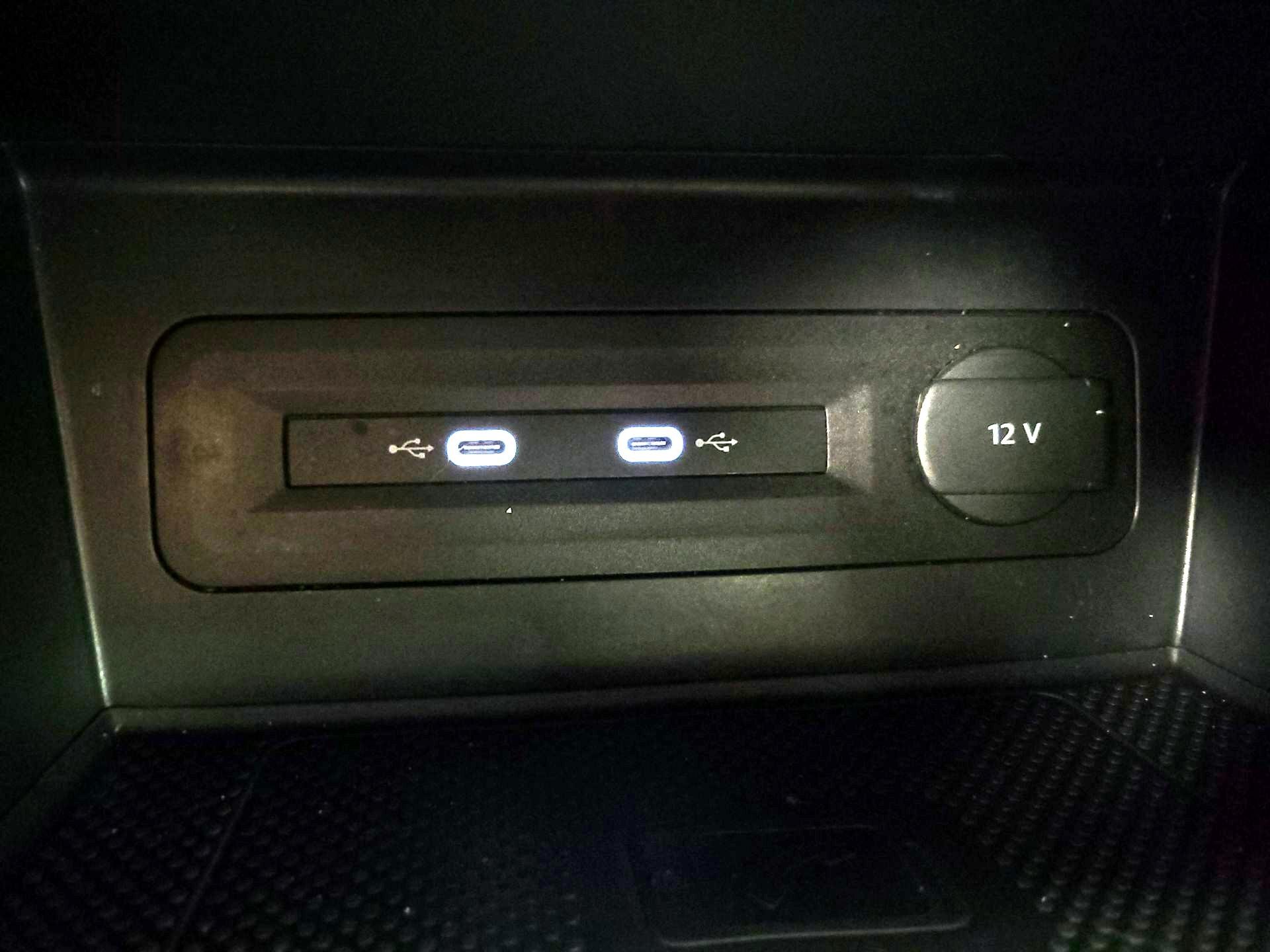 Thumbnail: 2022 Volkswagen Atlas - 18