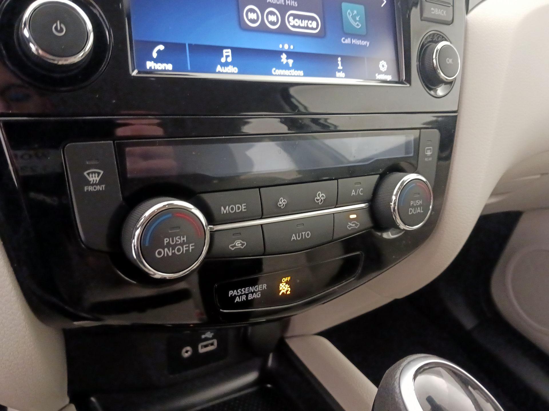 Thumbnail: 2020 Nissan Rogue Sport - 16