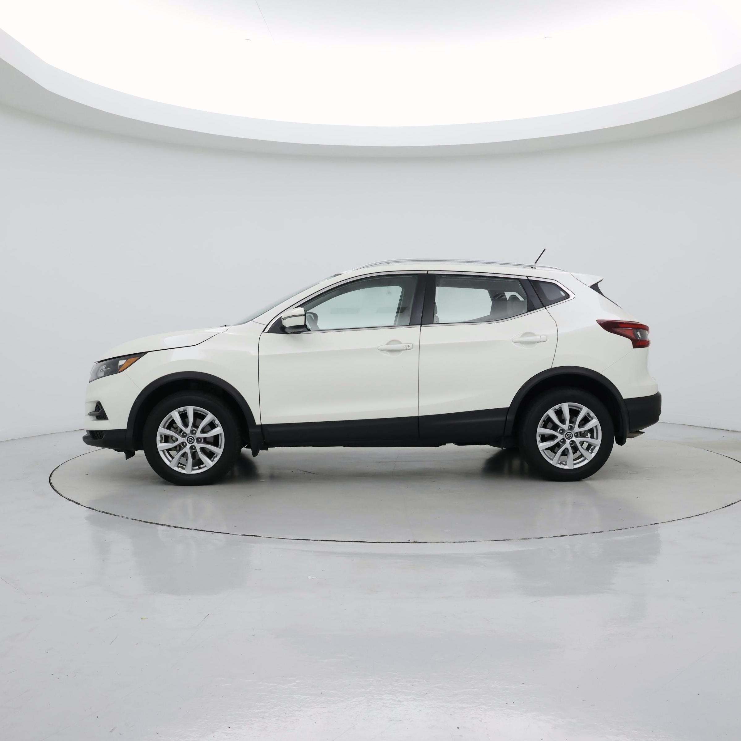 Thumbnail: 2020 Nissan Rogue Sport - 3