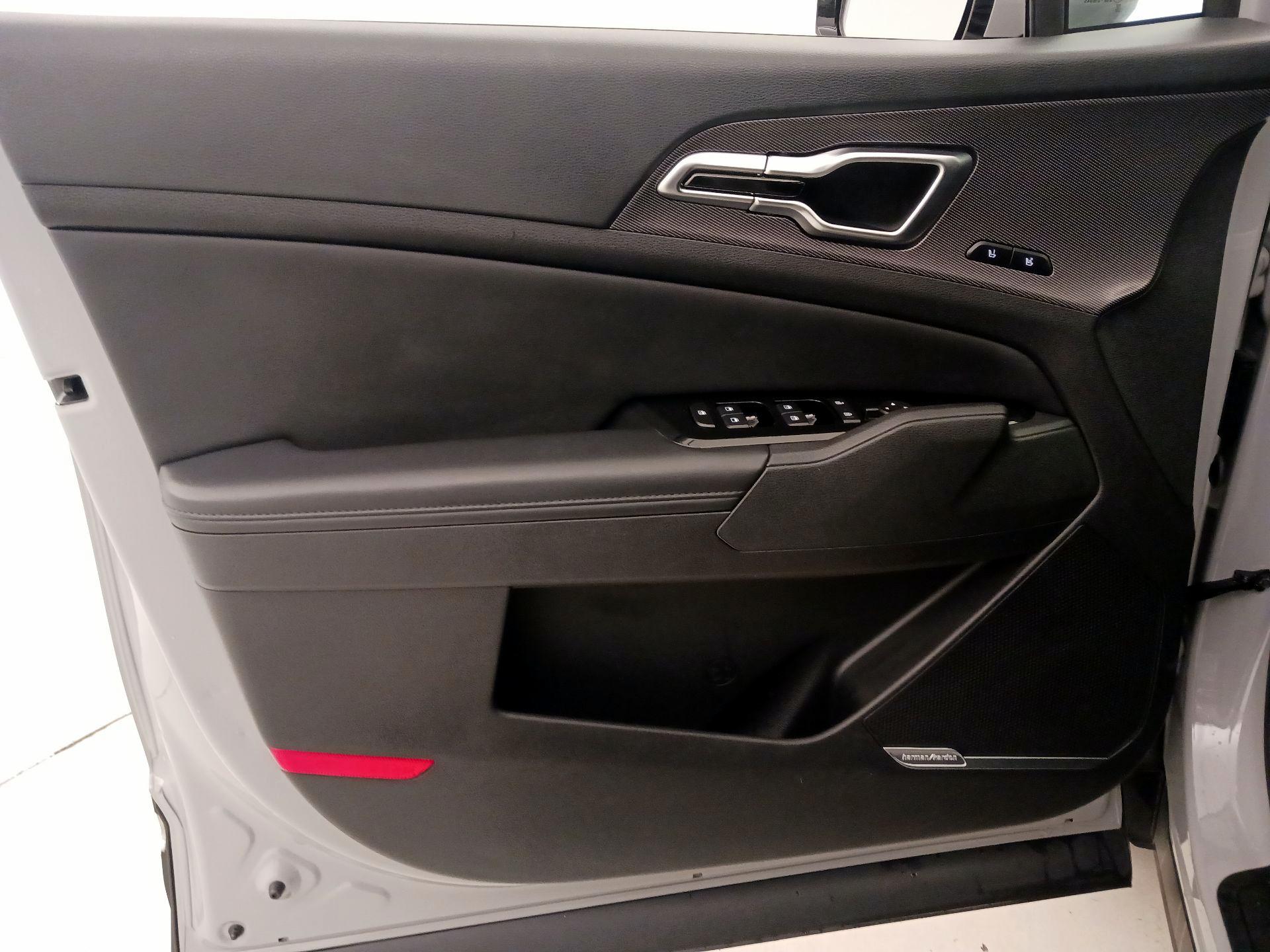 Thumbnail: 2024 Kia Sportage - 12