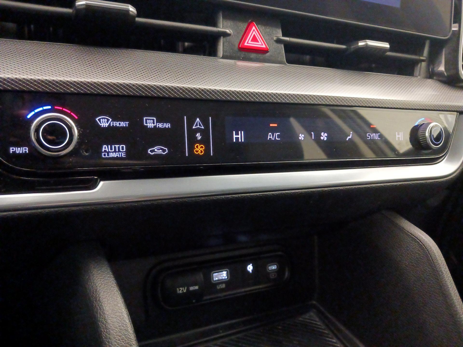 Thumbnail: 2024 Kia Sportage - 17