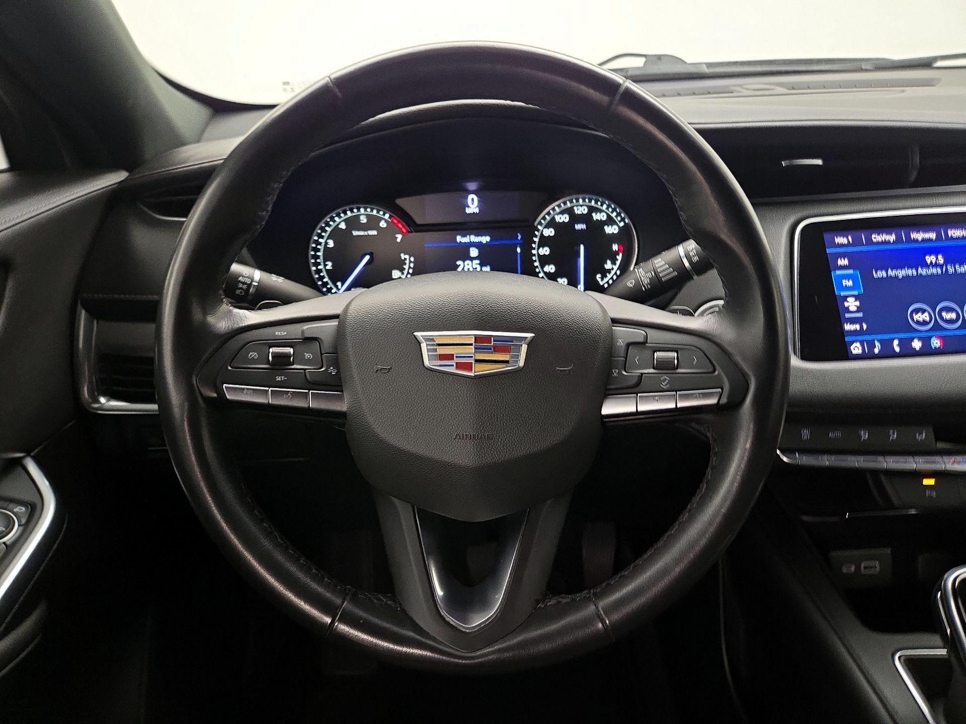 Thumbnail: 2021 Cadillac XT4 - 10