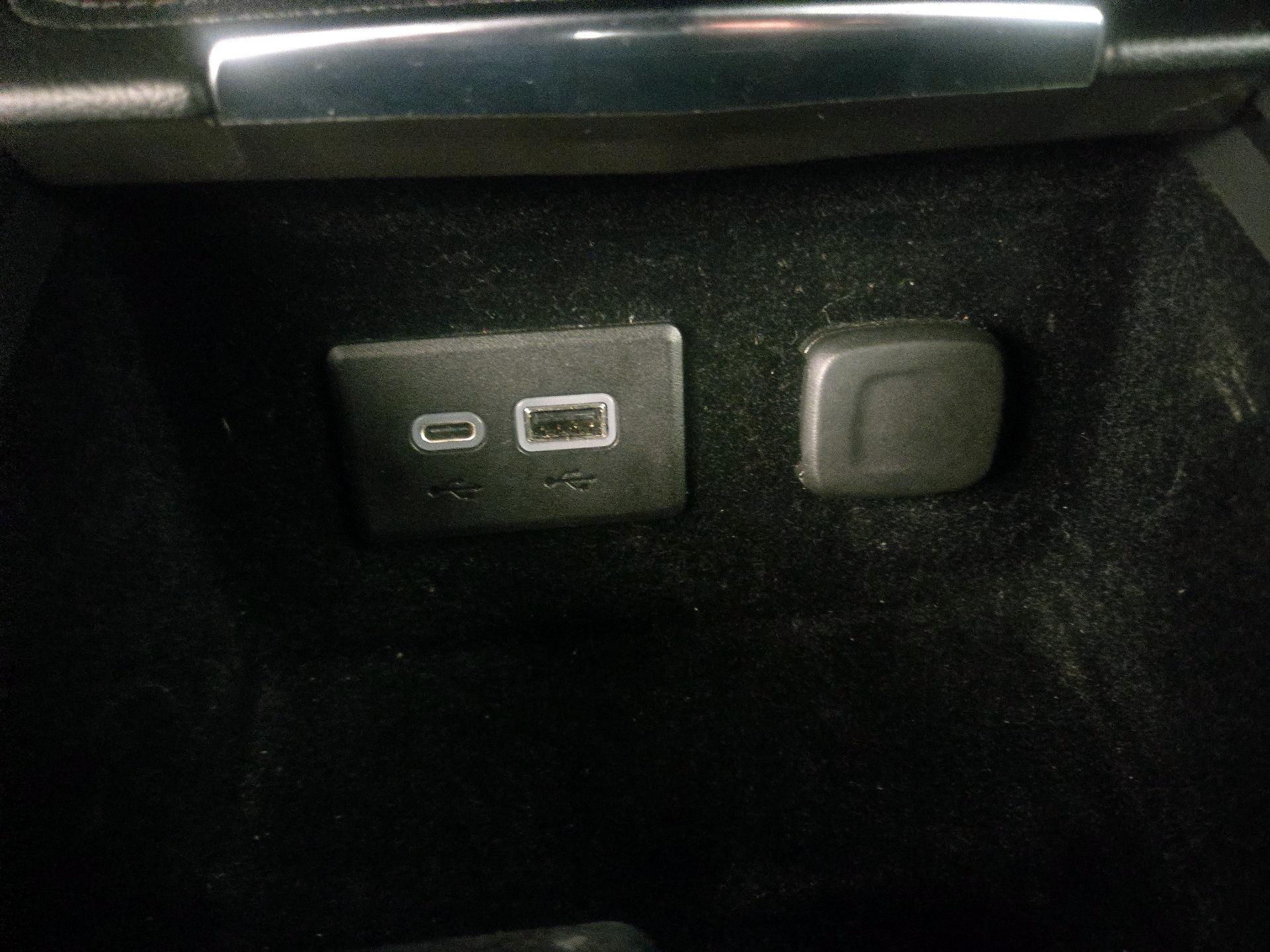 Thumbnail: 2021 Cadillac XT4 - 18