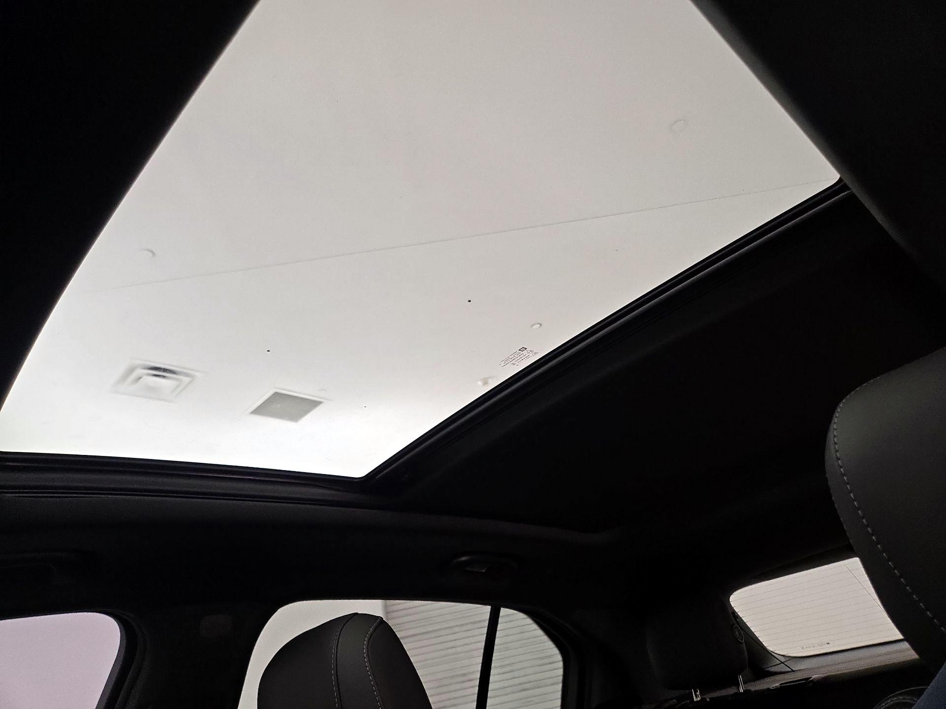 Thumbnail: 2021 Cadillac XT4 - 19