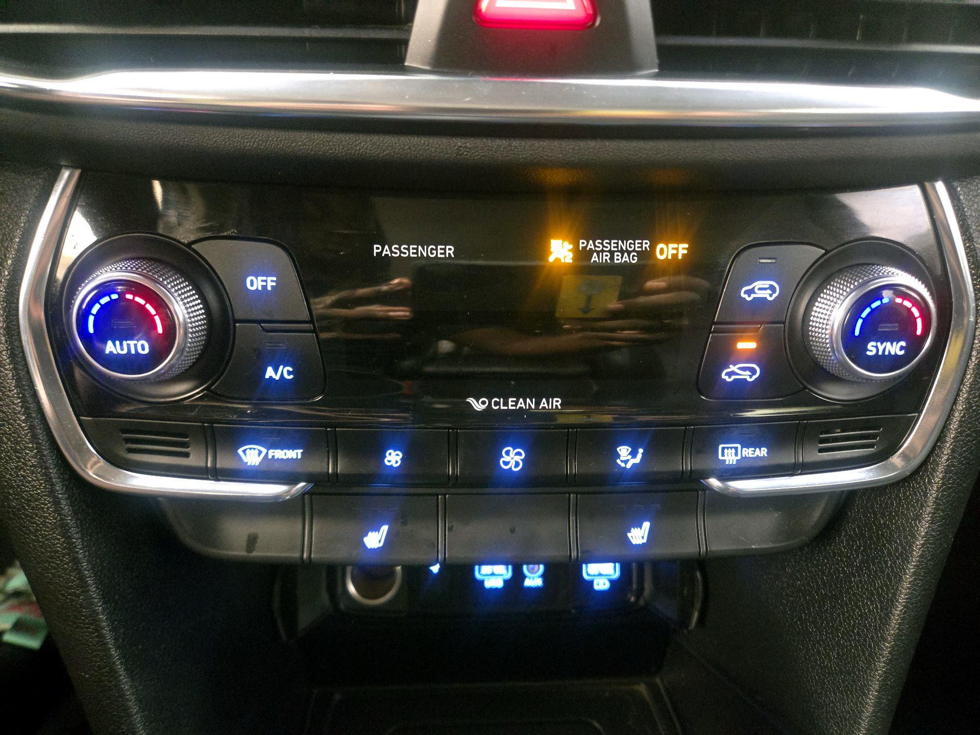 Thumbnail: 2020 Hyundai Santa Fe - 16