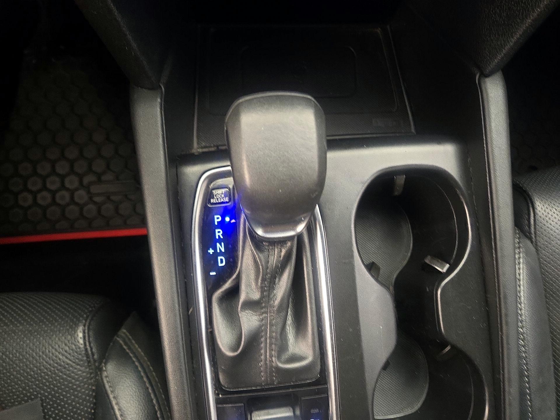 Thumbnail: 2020 Hyundai Santa Fe - 17