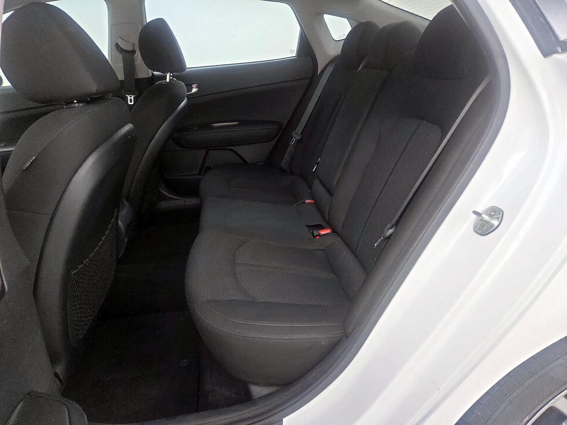 Thumbnail: 2019 Kia Optima - 19