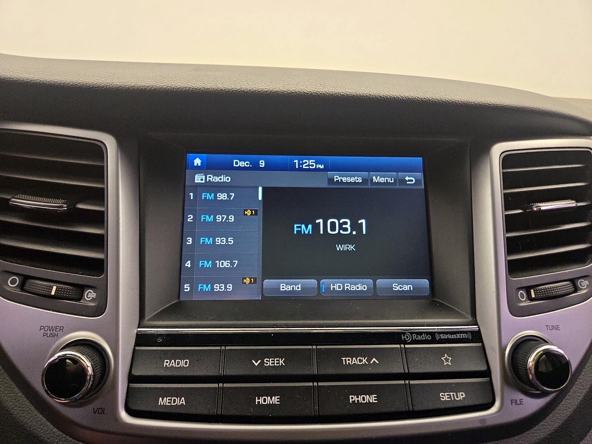 Thumbnail: 2018 Hyundai Tucson - 15