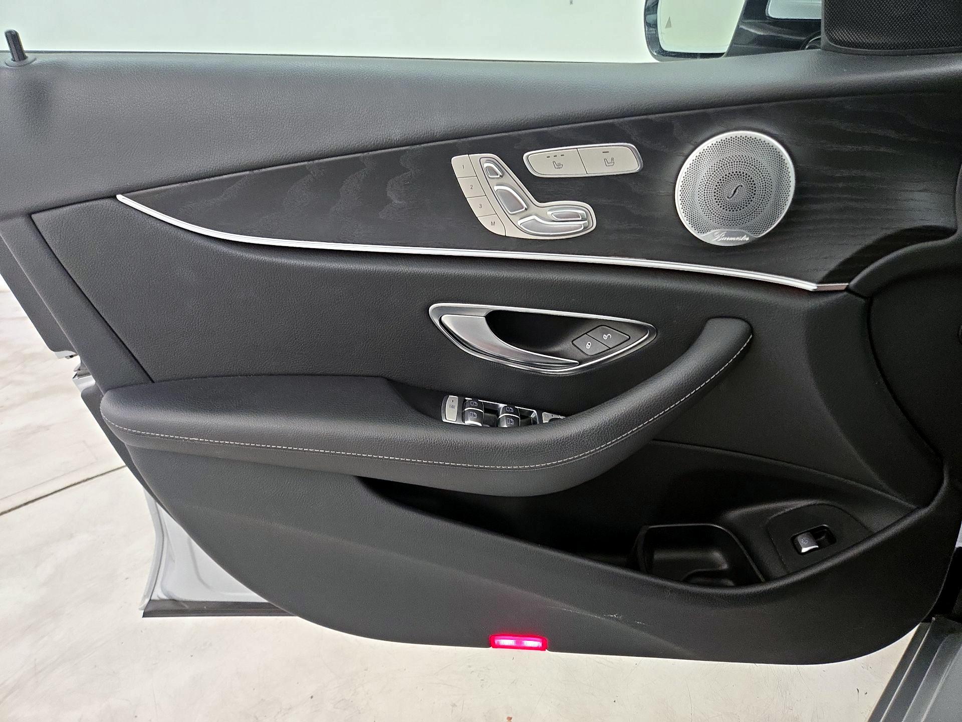 Thumbnail: 2020 Mercedes-Benz E-Class - 12