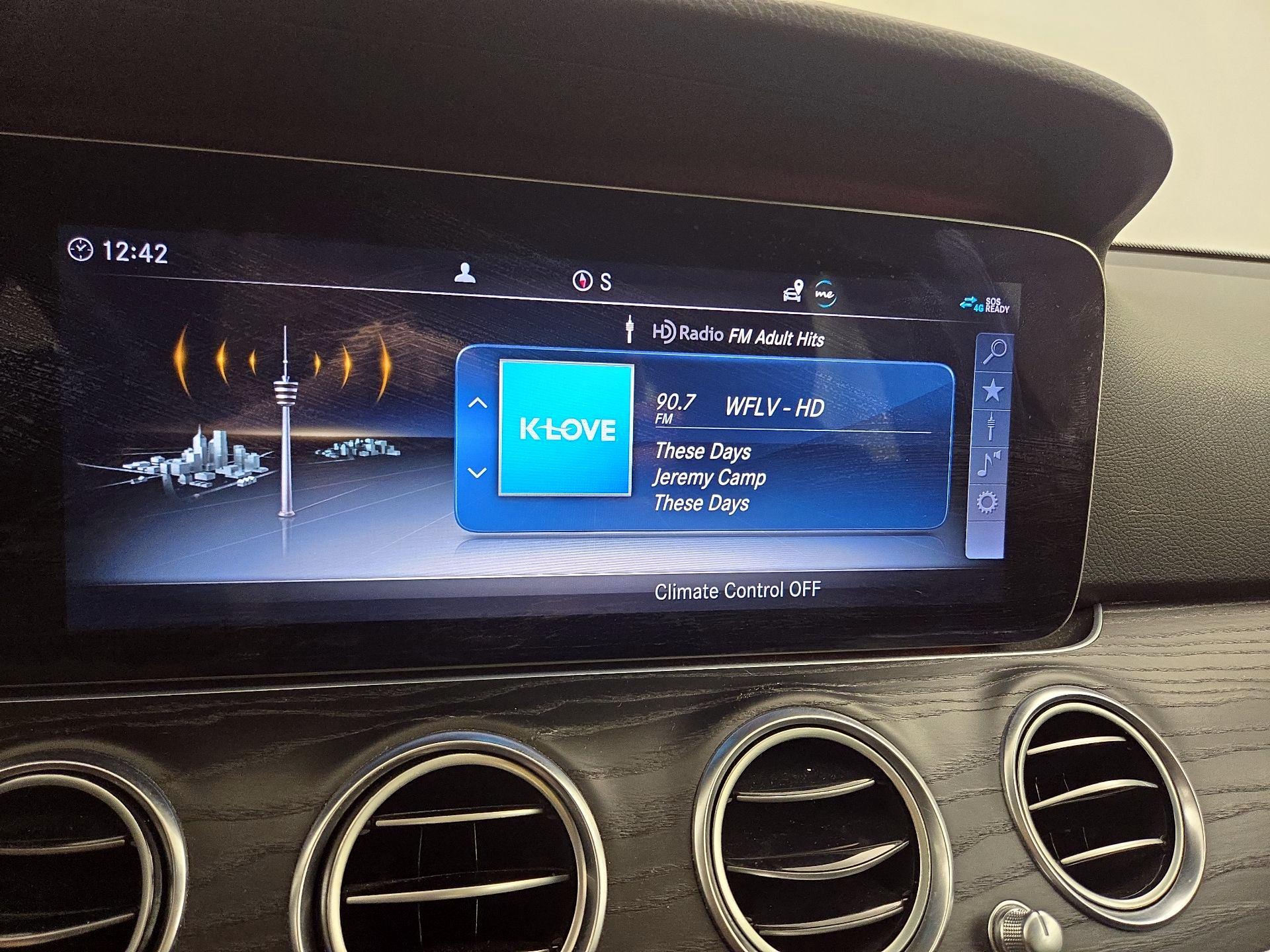 Thumbnail: 2020 Mercedes-Benz E-Class - 16