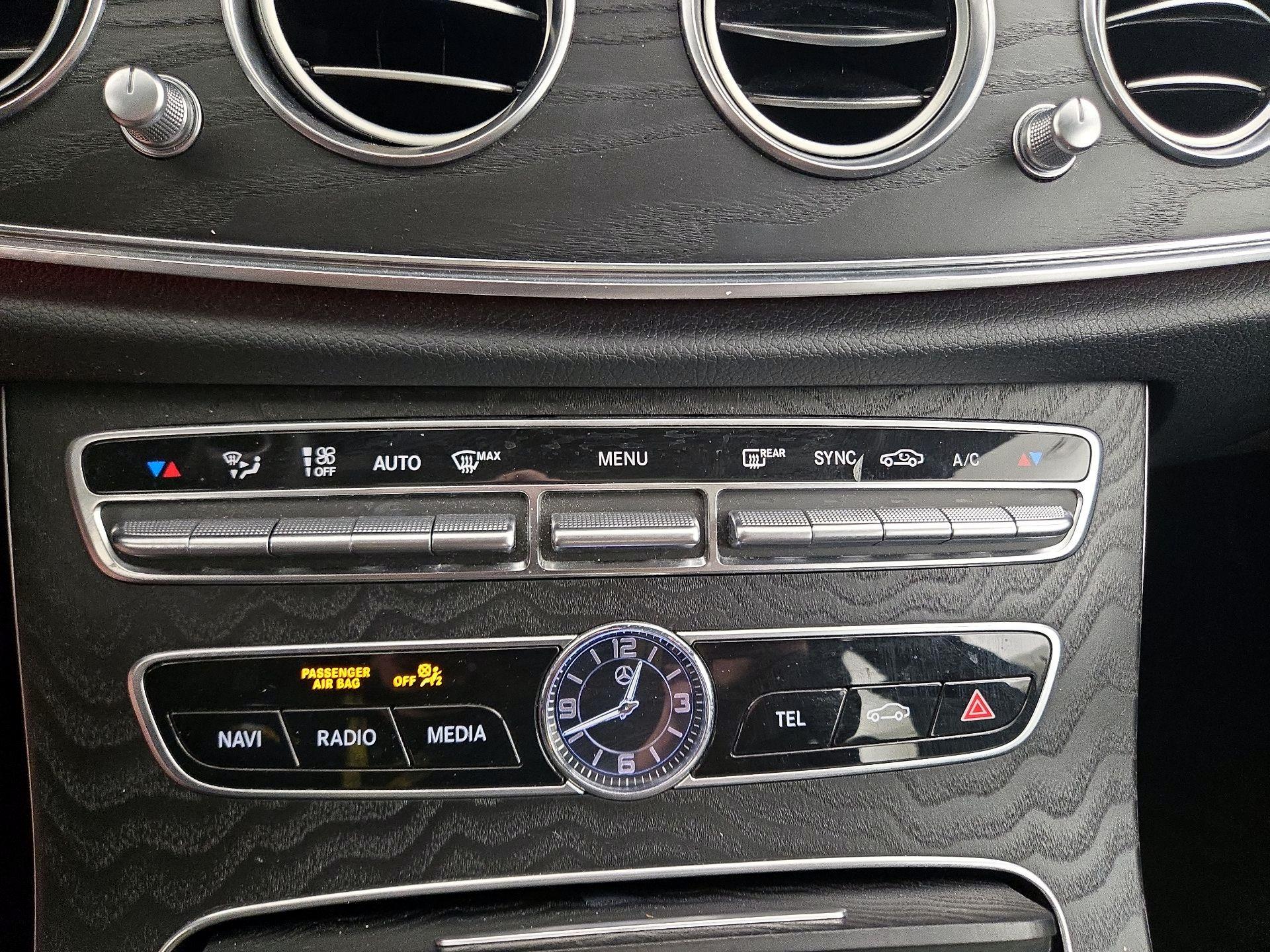 Thumbnail: 2020 Mercedes-Benz E-Class - 17