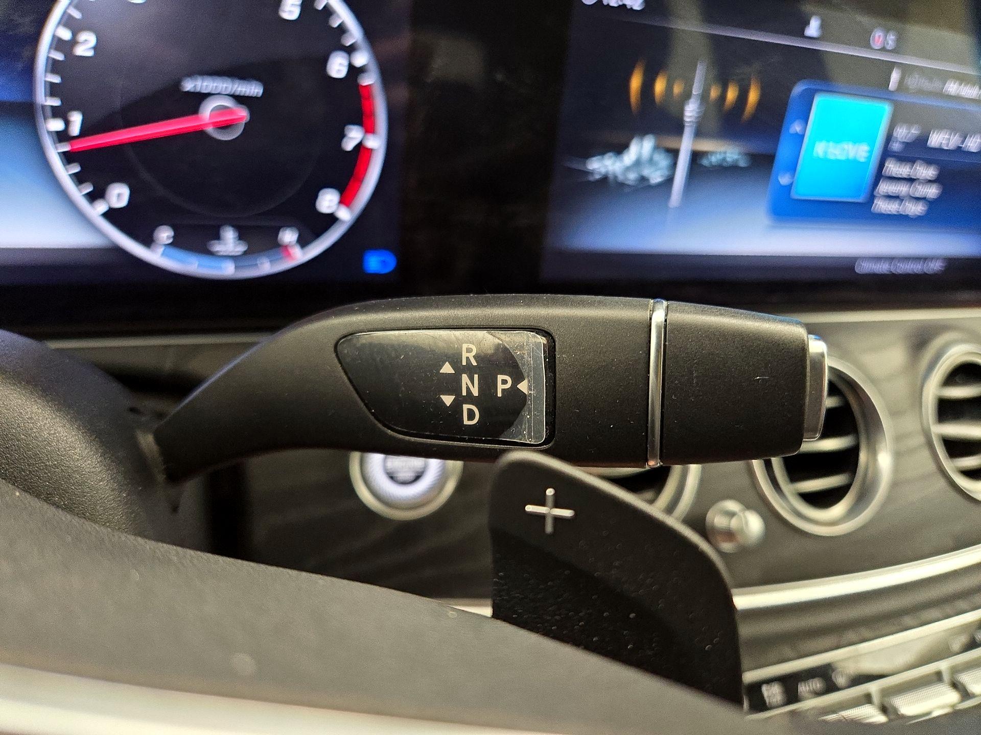 Thumbnail: 2020 Mercedes-Benz E-Class - 18