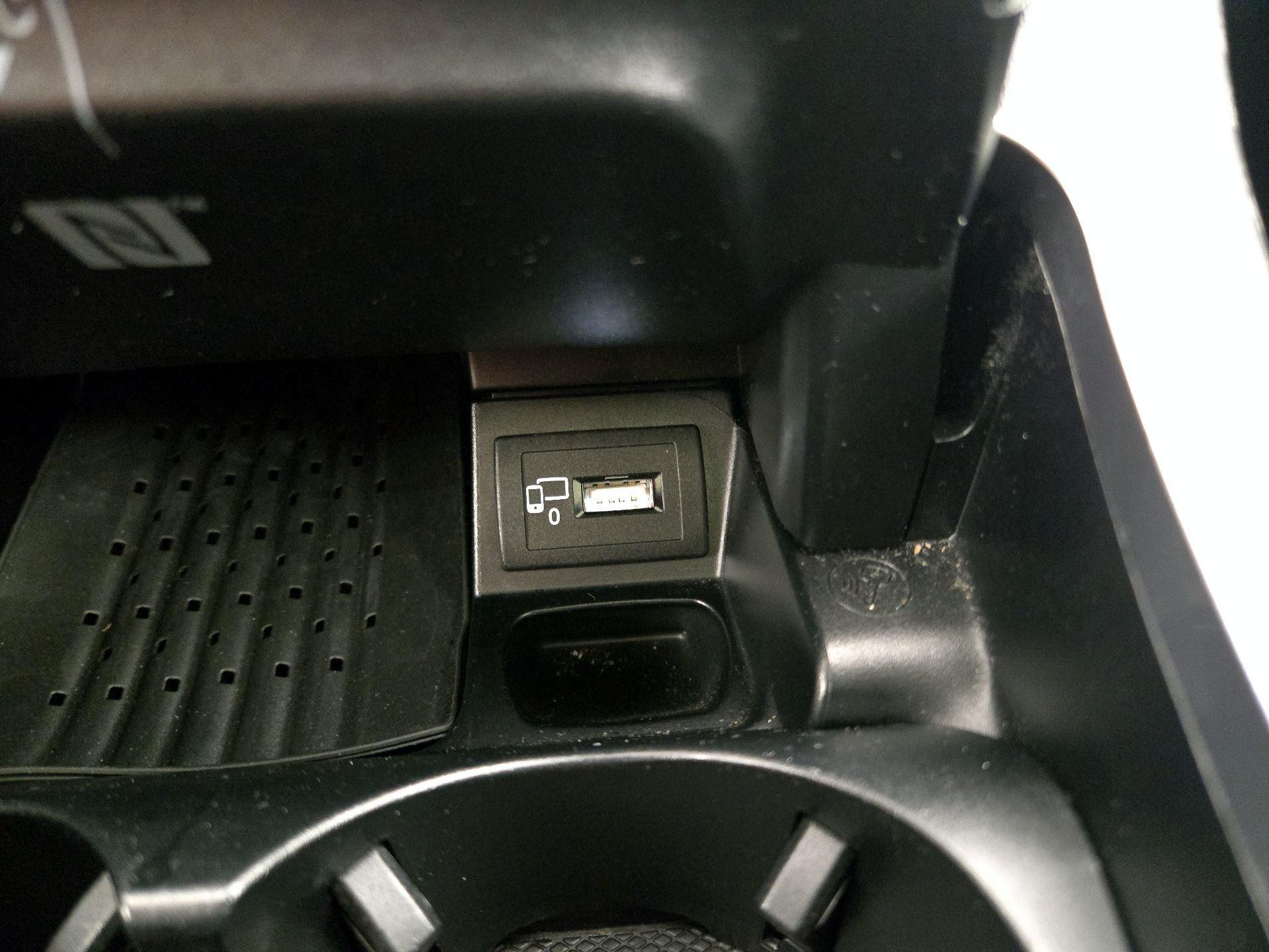 Thumbnail: 2020 Mercedes-Benz E-Class - 19