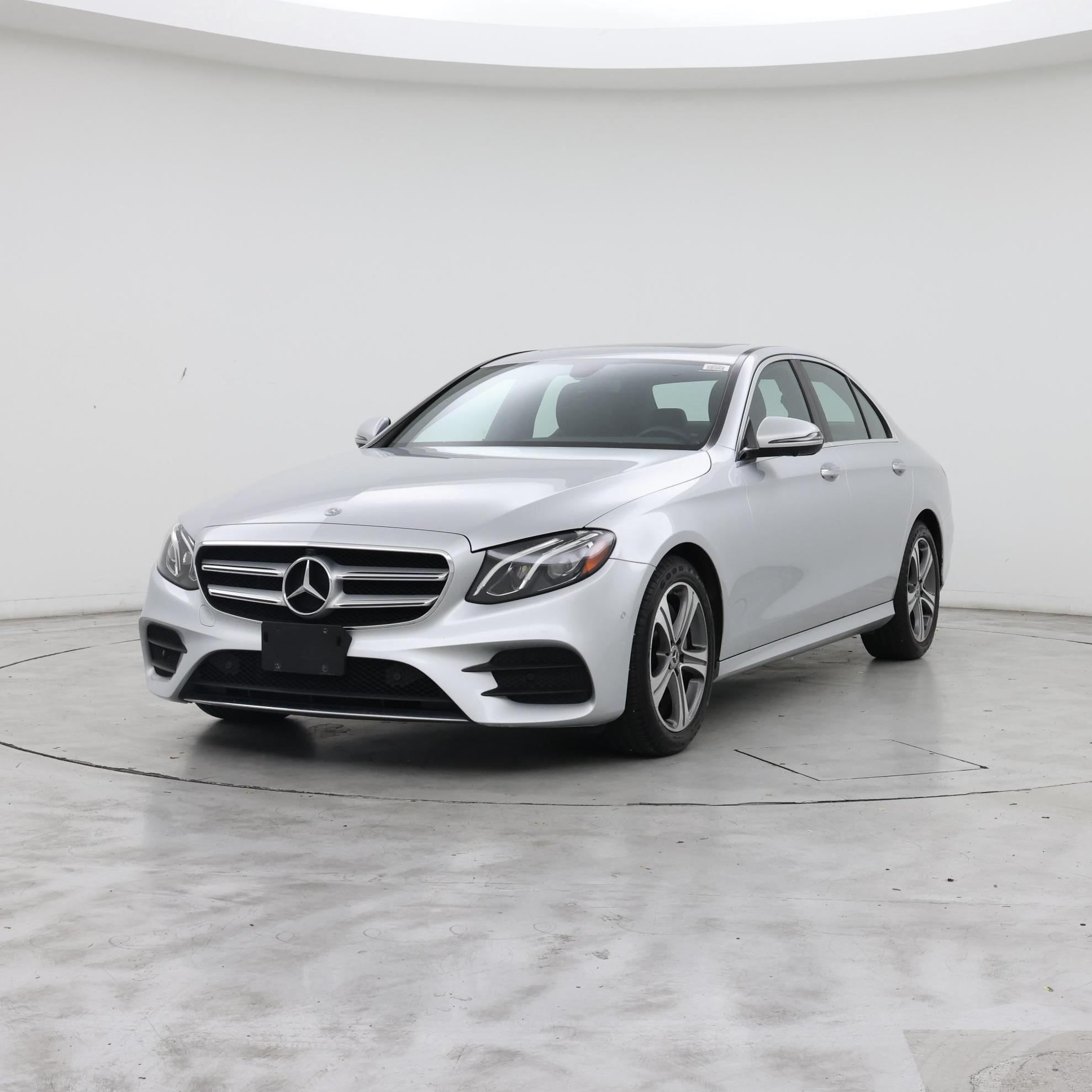 Thumbnail: 2020 Mercedes-Benz E-Class - 4