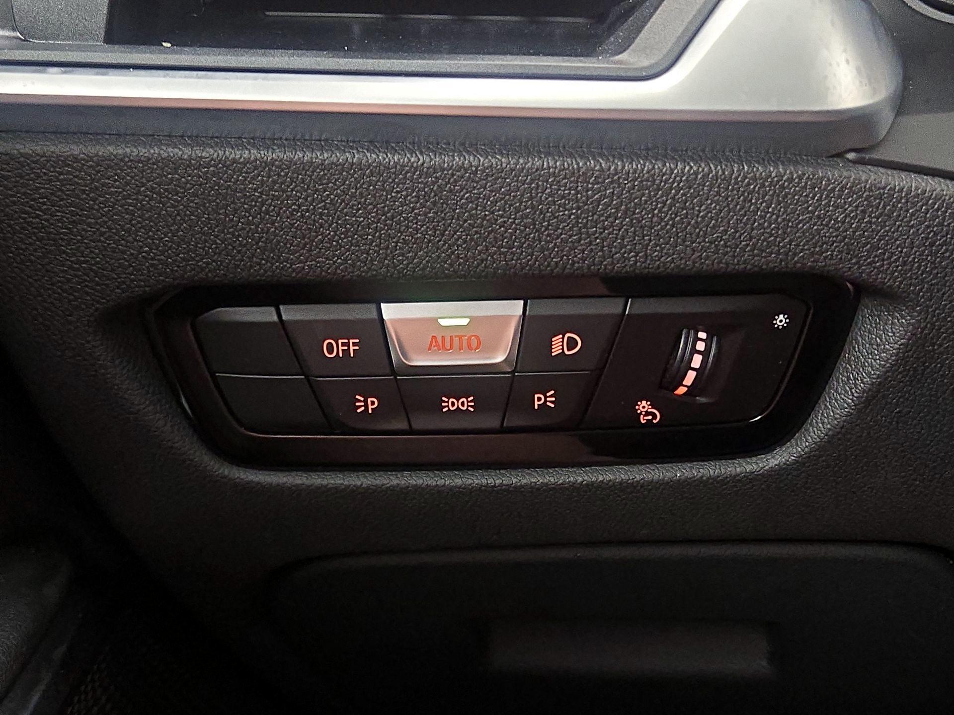 Thumbnail: 2019 BMW 3 Series - 13