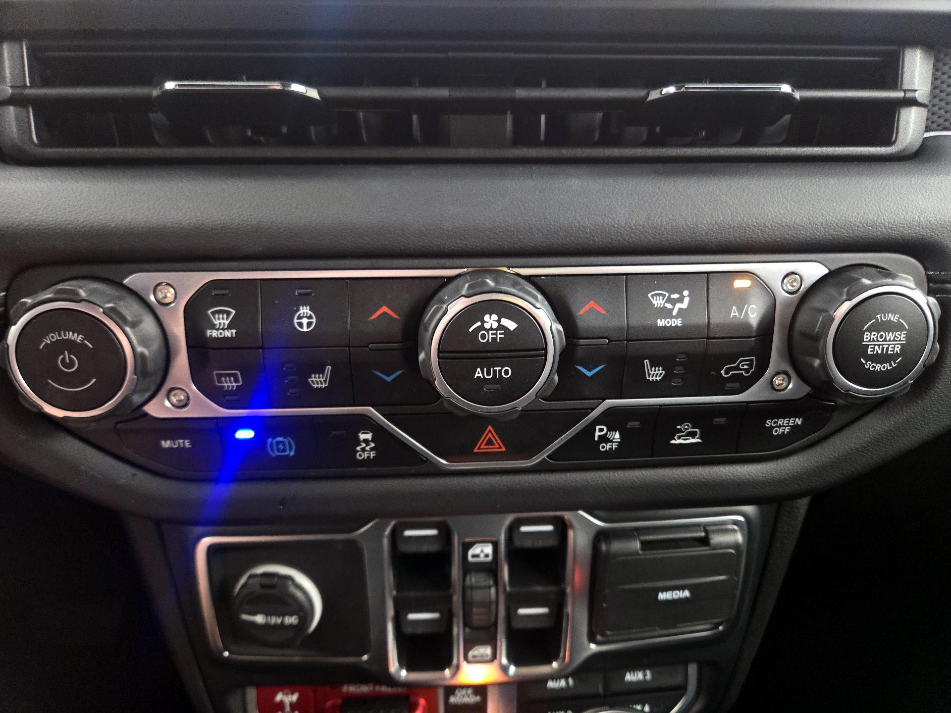 Thumbnail: 2024 Jeep Wrangler - 17