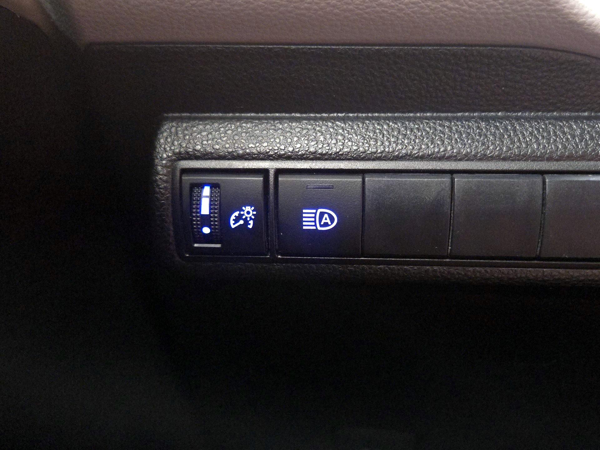 Thumbnail: 2020 Toyota Corolla - 13