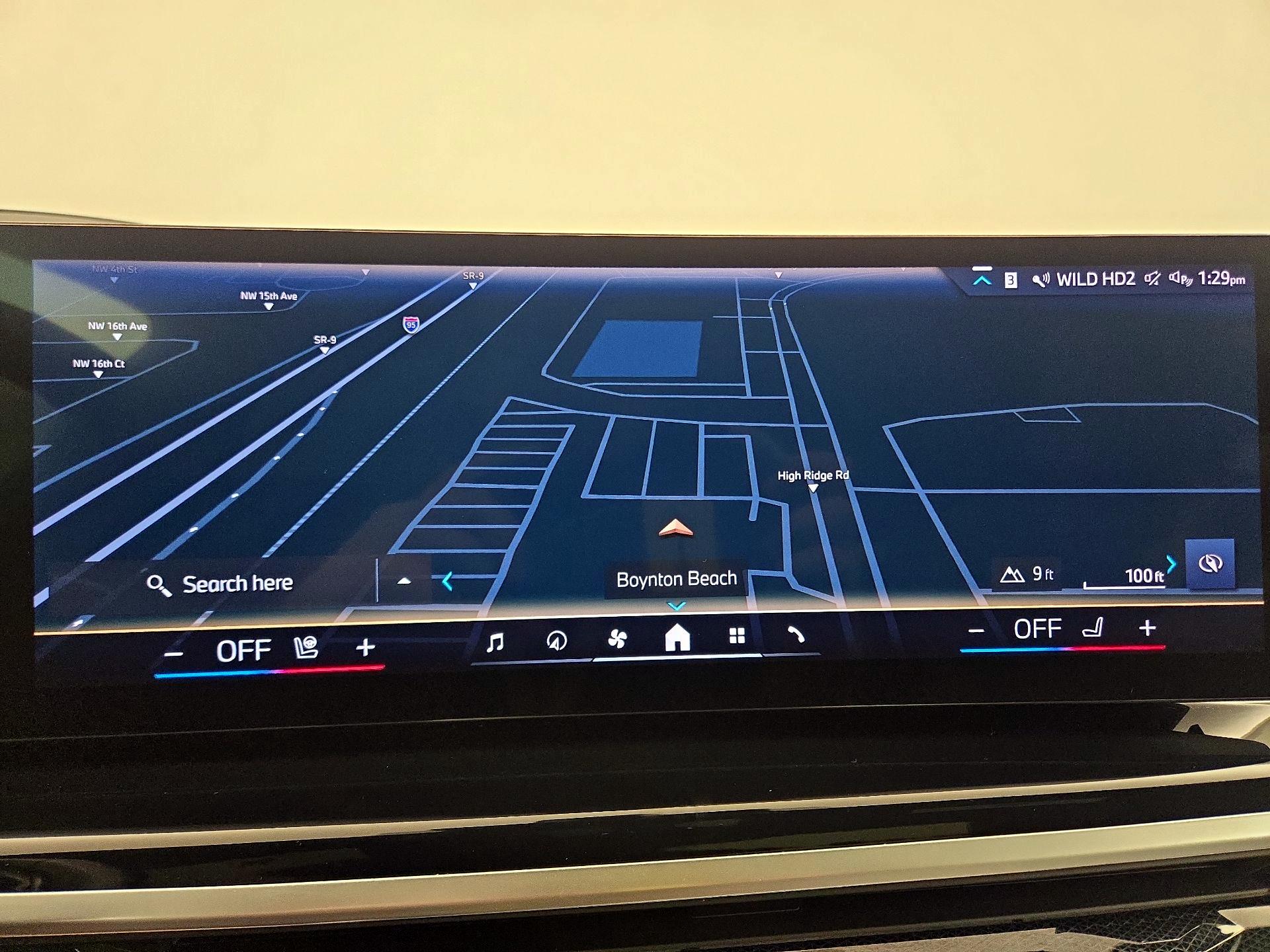 Thumbnail: 2024 BMW X7 - 14