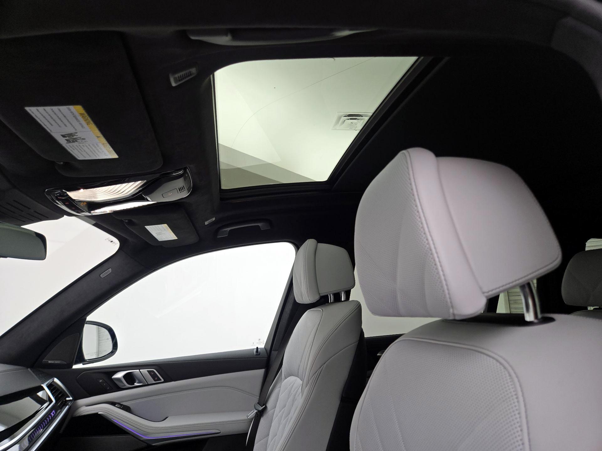 Thumbnail: 2024 BMW X7 - 20