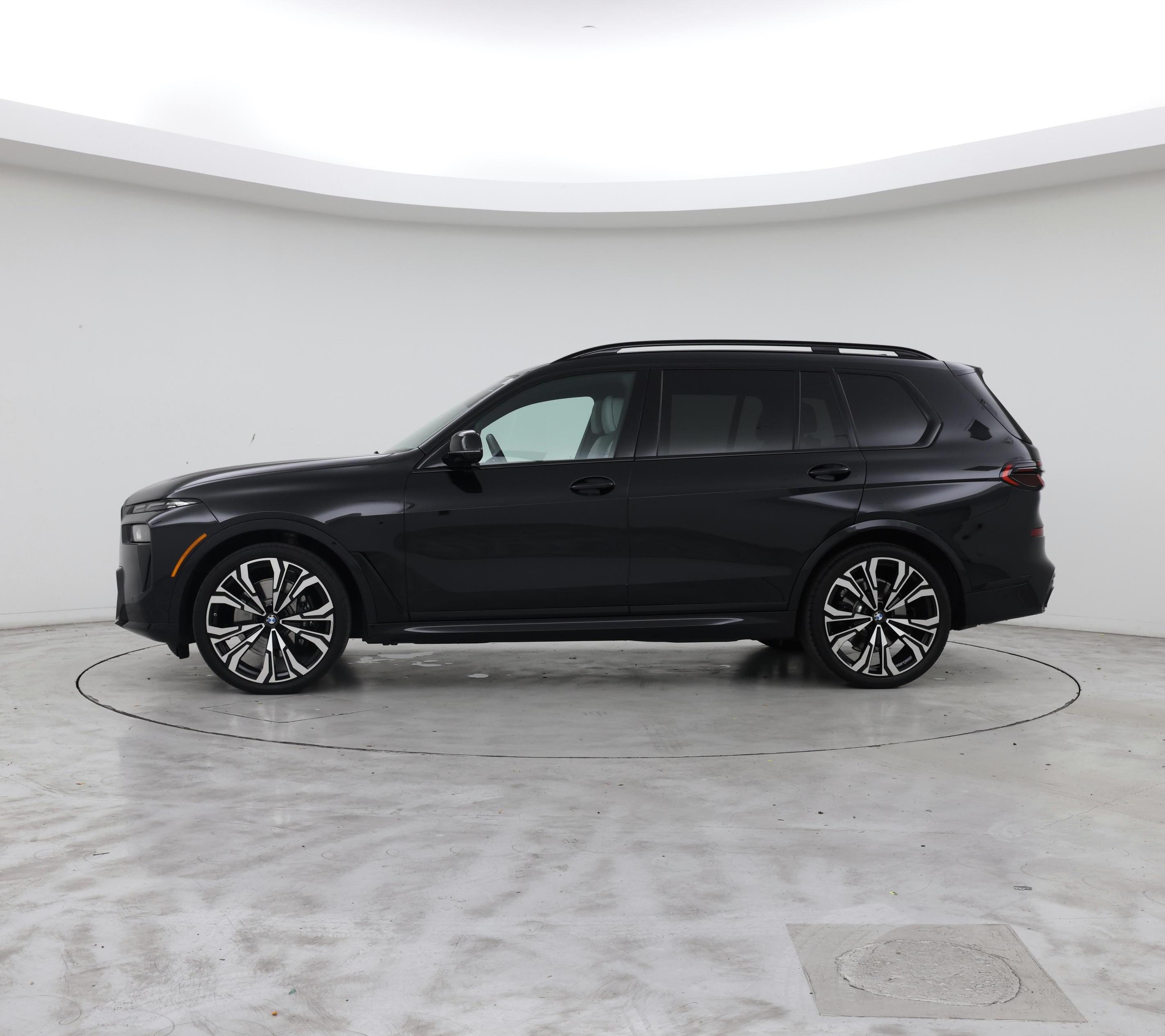 Thumbnail: 2024 BMW X7 - 3