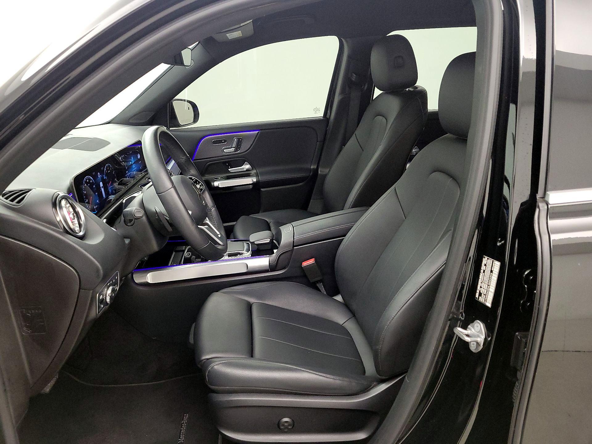 Thumbnail: 2020 Mercedes-Benz GLB - 11