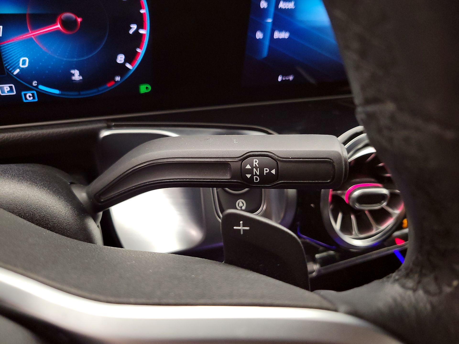 Thumbnail: 2020 Mercedes-Benz GLB - 17