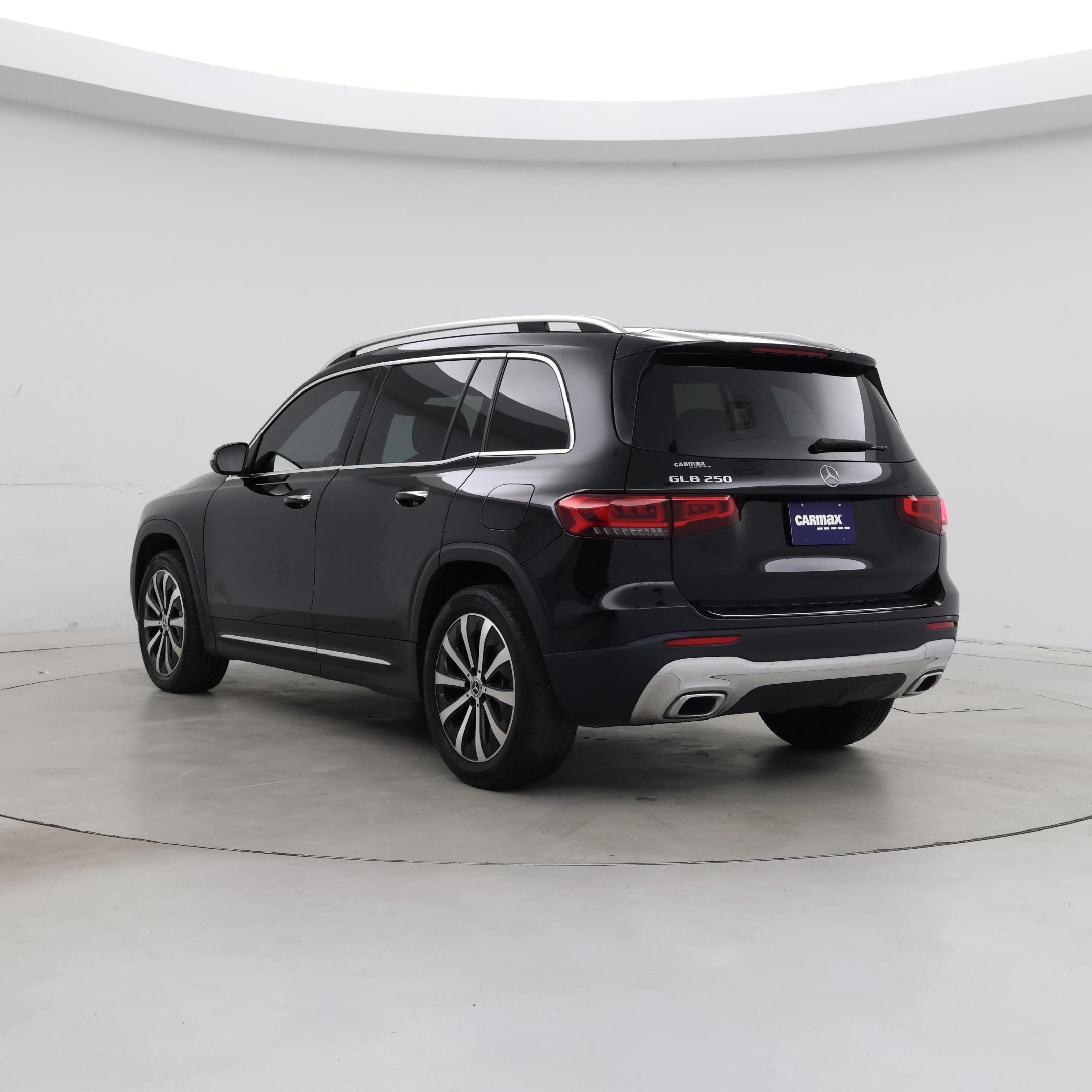 Thumbnail: 2020 Mercedes-Benz GLB - 2