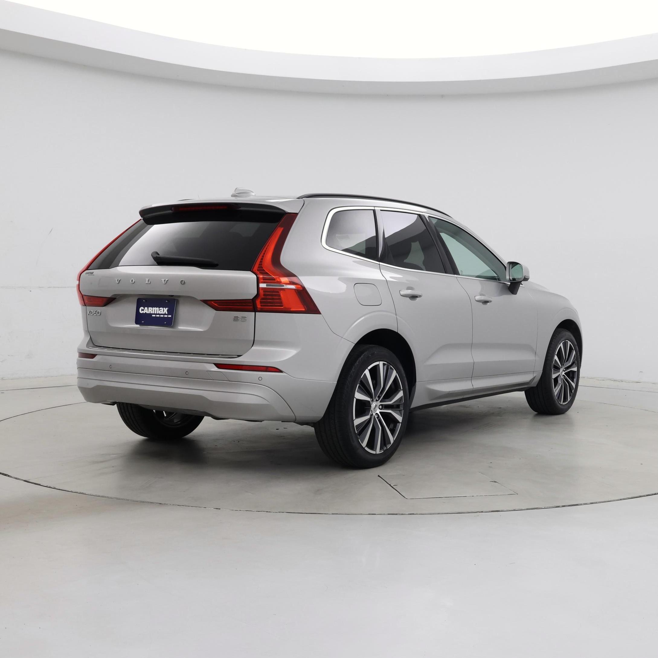 Thumbnail: 2022 Volvo XC60 - 8