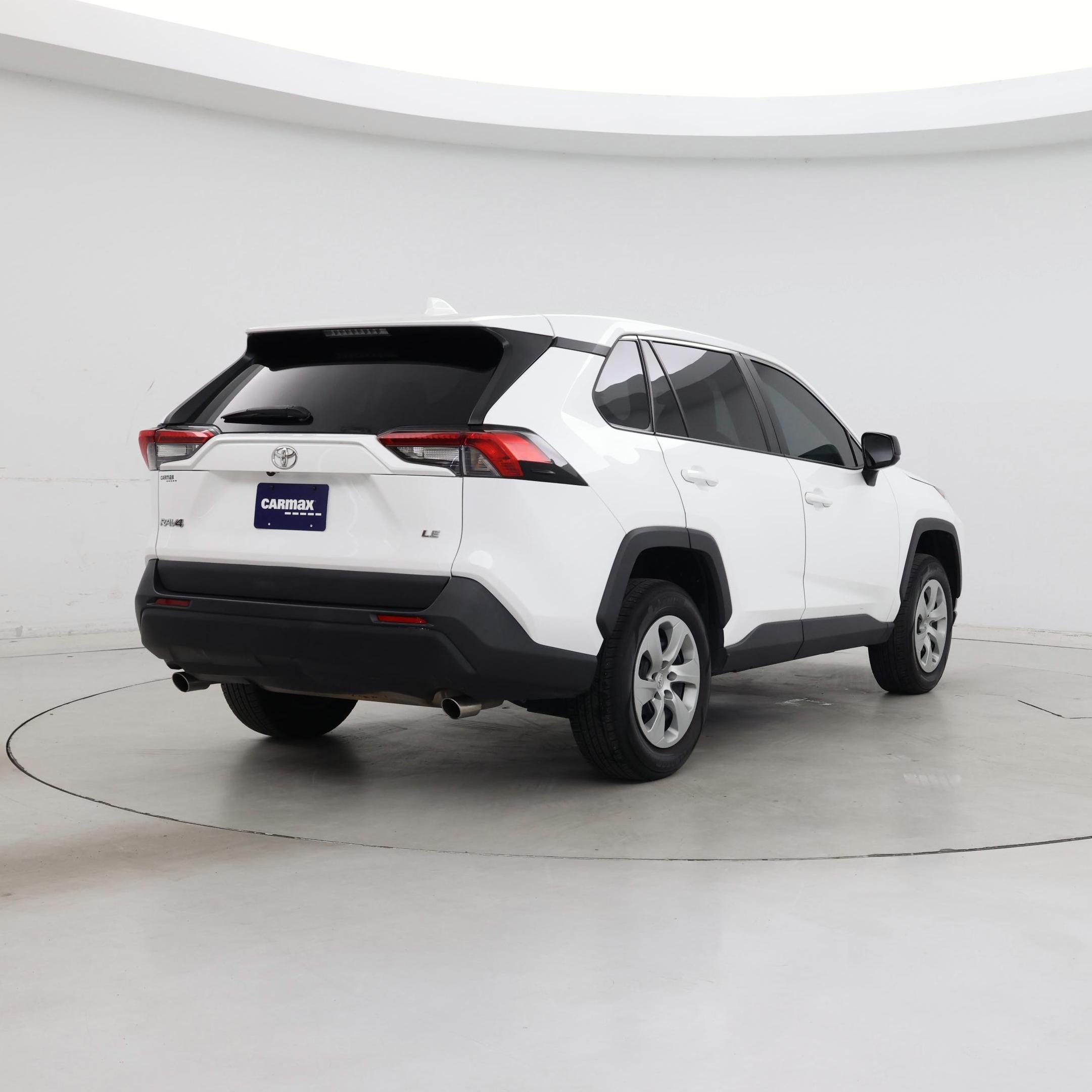 Thumbnail: 2022 Toyota RAV4 - 8
